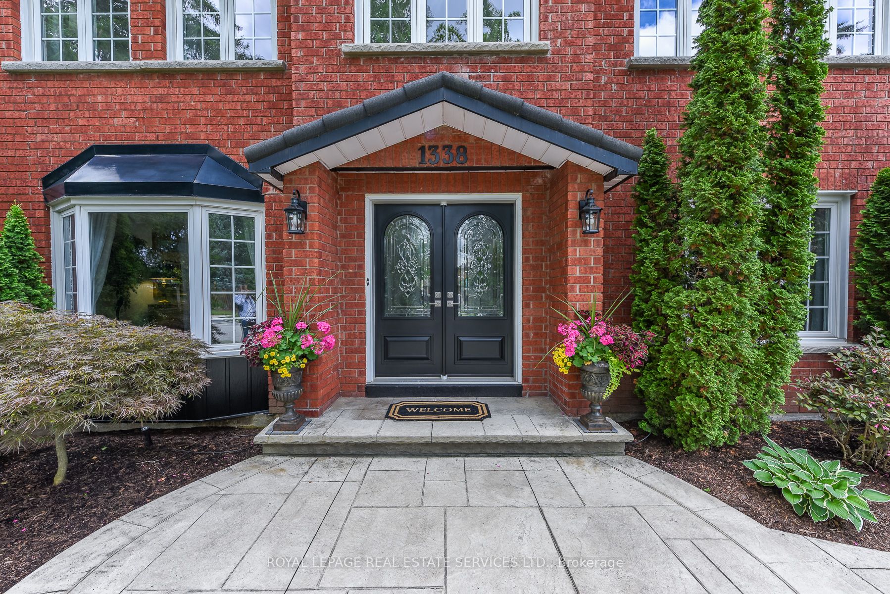 1338 Chalfield Drive, Oakville, ON L6J 6R5 photo 3