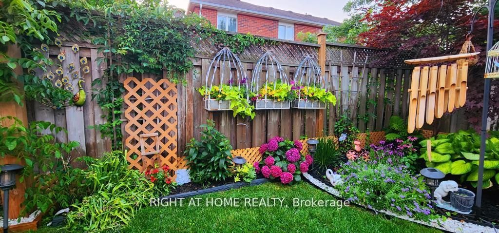 3140 Wrigglesworth Crescent, Mississauga, ON L5M 6W7 photo 2