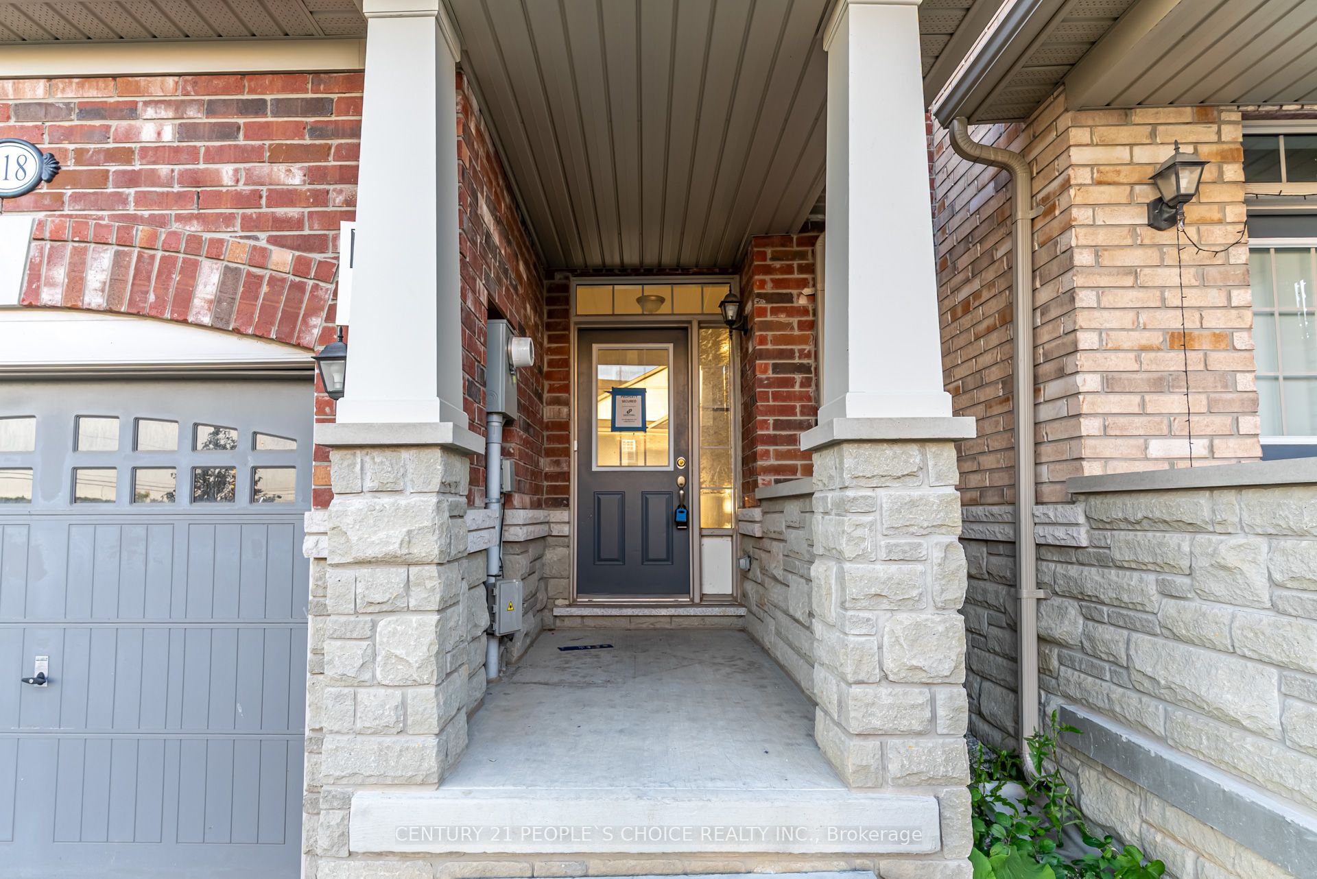118 Finegan Circle, Brampton, ON L7A 4Z9 photo 3