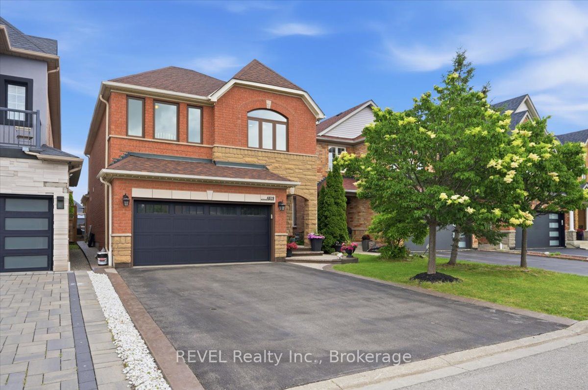 4819 Bloomburg Drive, Mississauga, ON L5M 7K4 photo 2