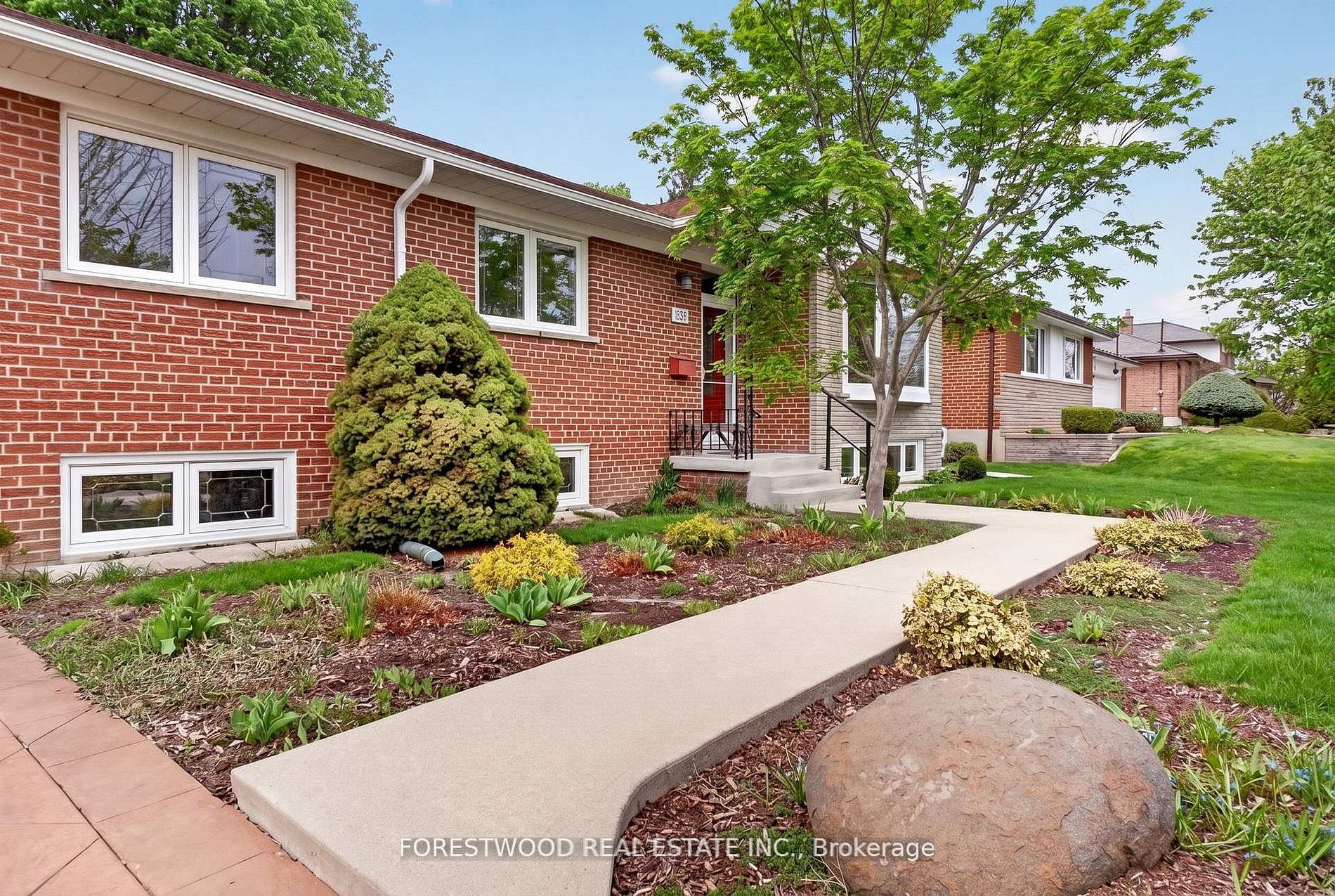 651 Breckenridge Road, Mississauga, ON L5A 2C7 photo 3