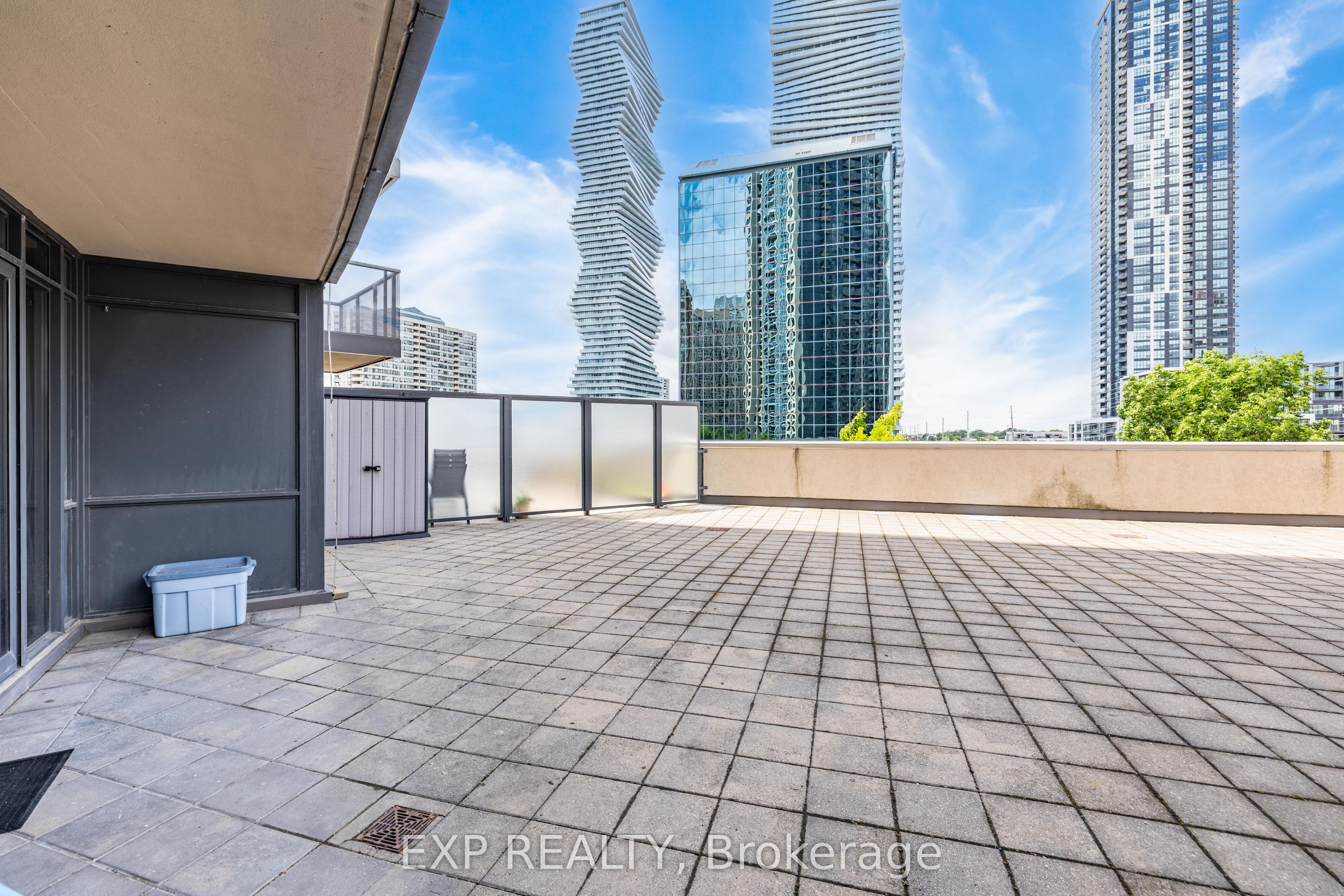 330 Burnhamthorpe Road W 303, Mississauga, ON L5B 0E1 photo 4