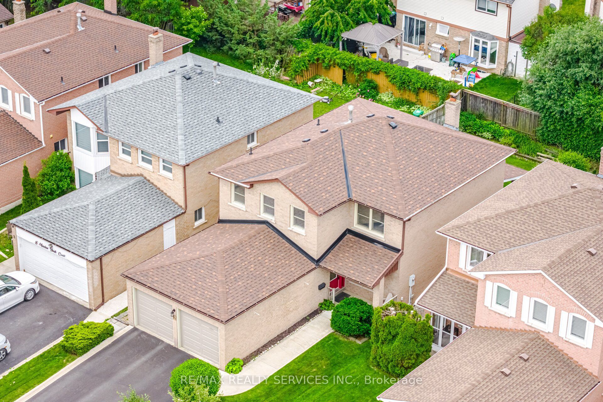 10 Meadow Bush Court, Brampton, ON L6S 5B6
