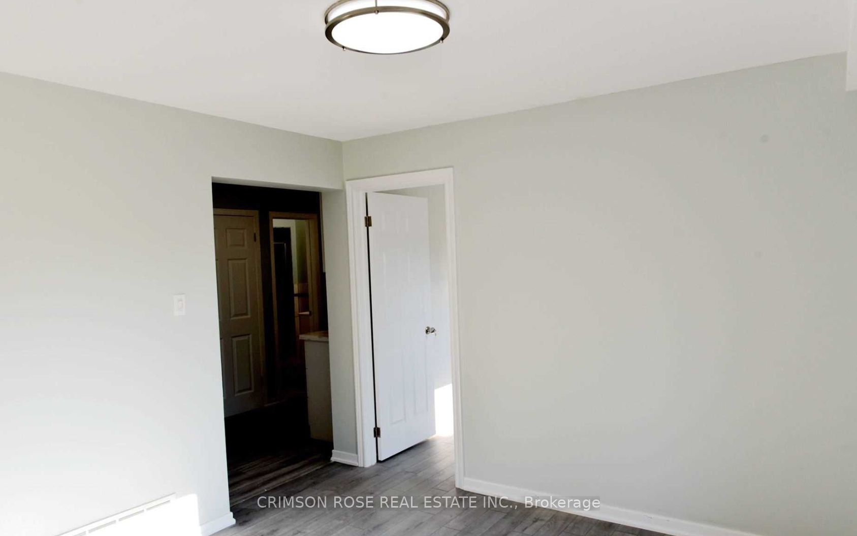 481 Fergo Avenue Main floor, Mississauga, ON L5B 2J2 photo 2