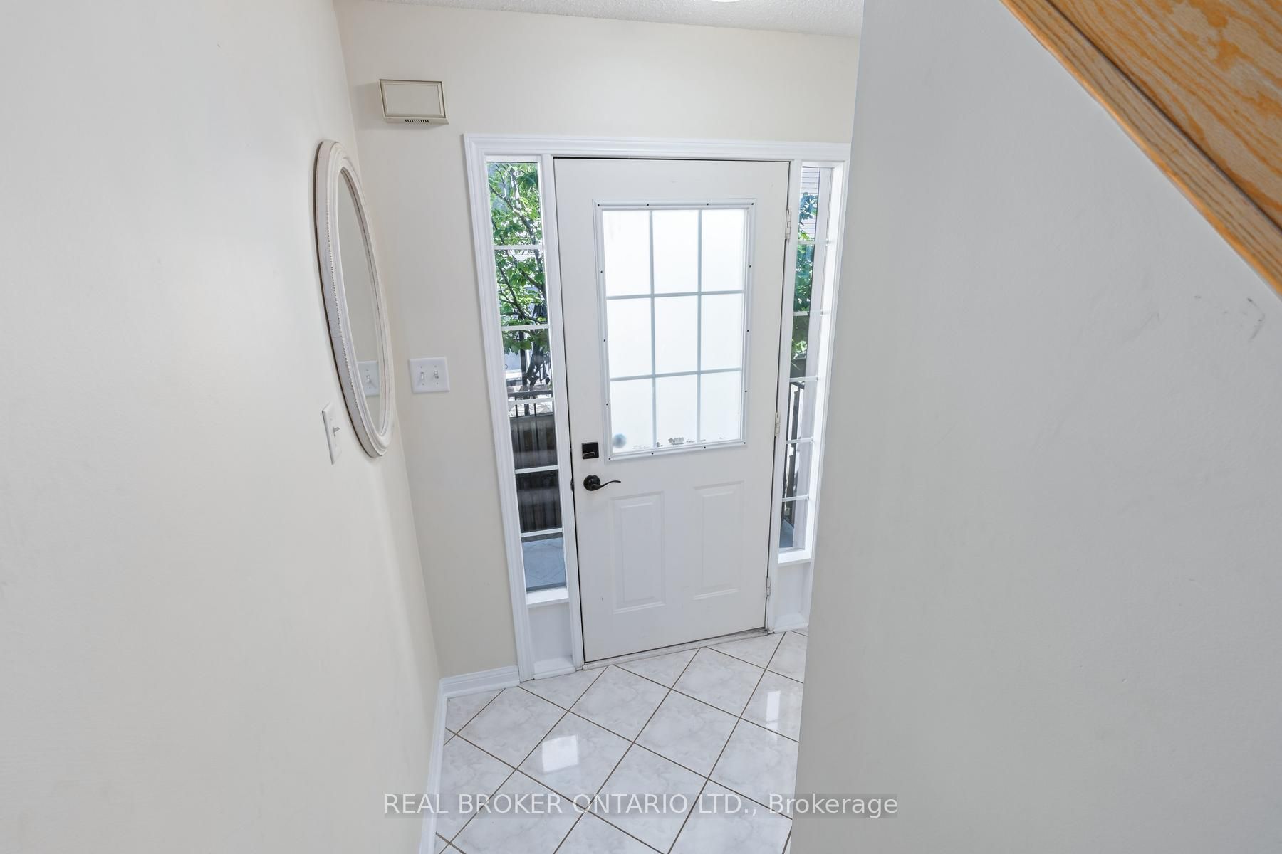 59 Seed house Lane, Halton Hills, ON L7G 6K4 photo 3