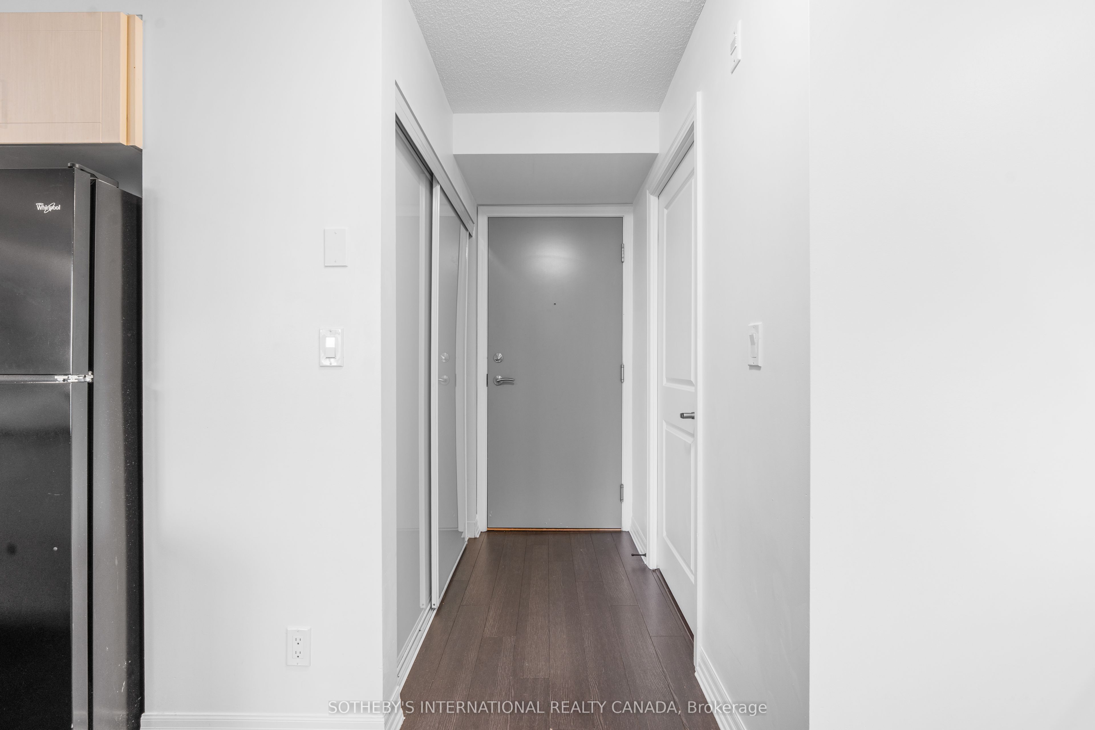 80 Esther Lorrie Drive 201, Toronto, ON M9W 0C6 photo 3