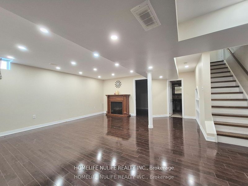 3866 Thomas Street, Mississauga, ON L5M 7B1 photo 3