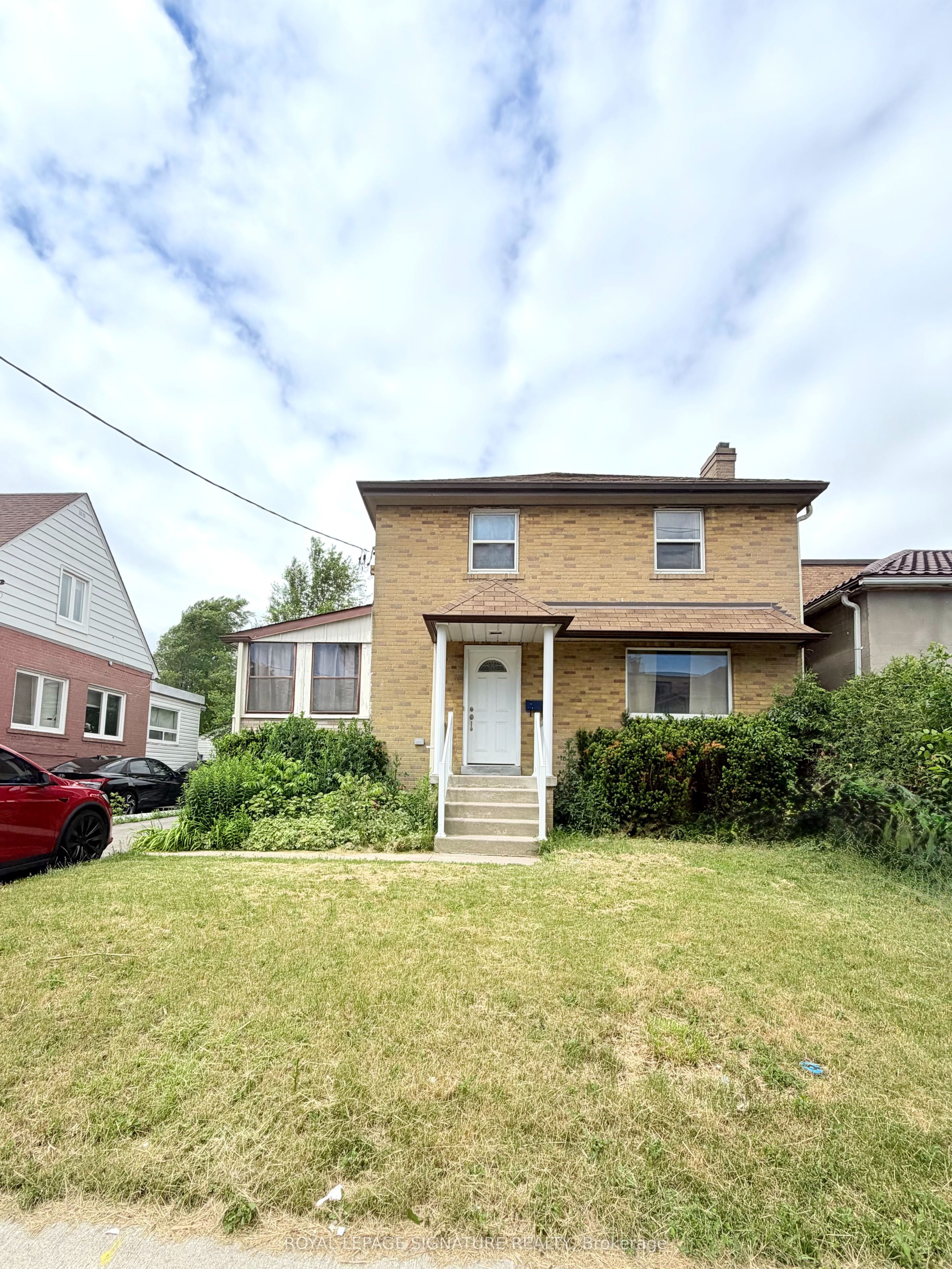 224 King Street, Toronto, ON M9N 1L7