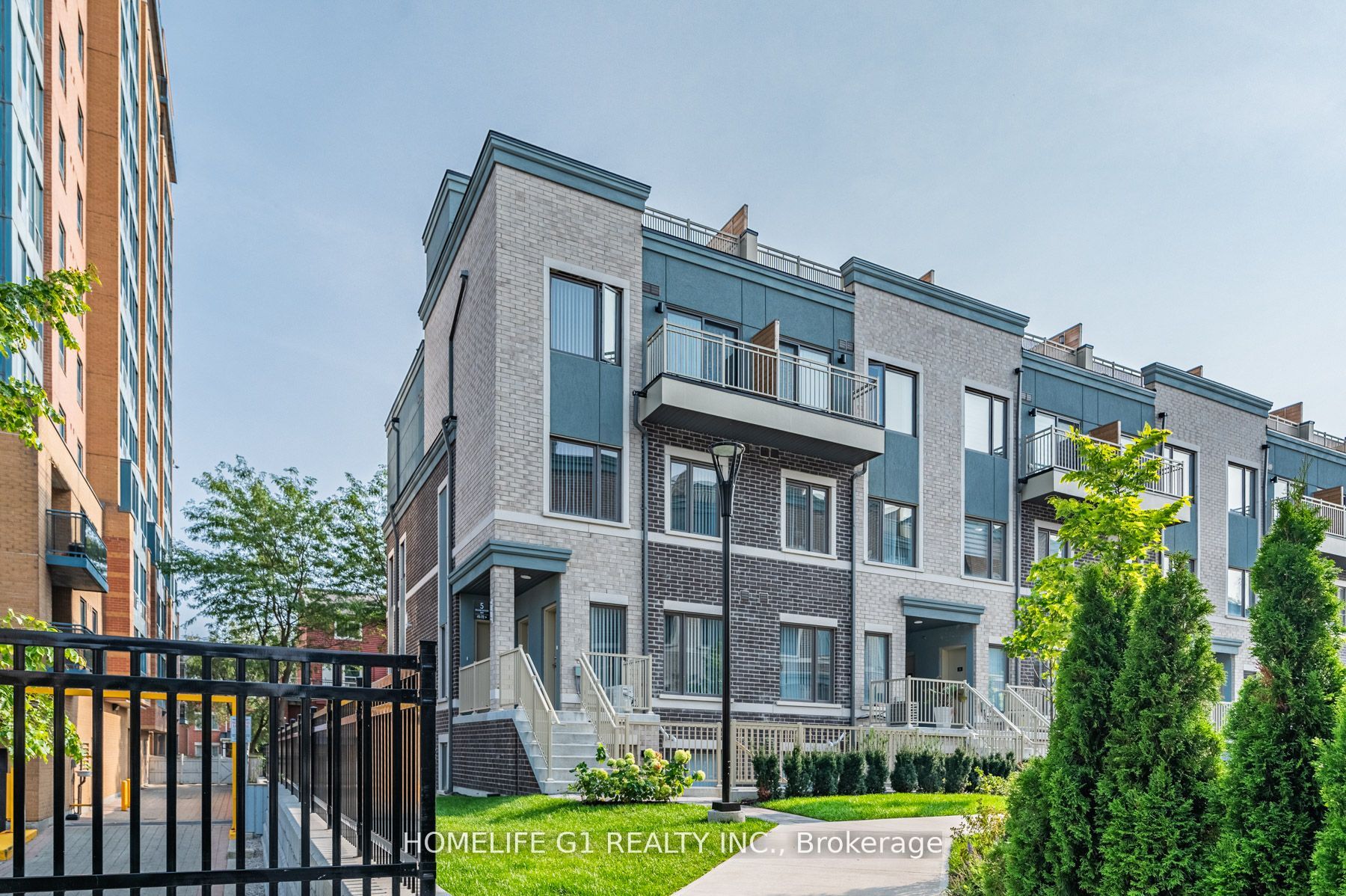 5 William Jackson Way 48, Toronto, ON M8V 0J8