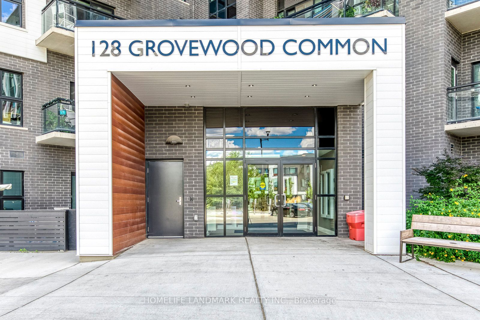 128 Grovewood Common 403, Oakville, ON L6H 0X3 photo 4