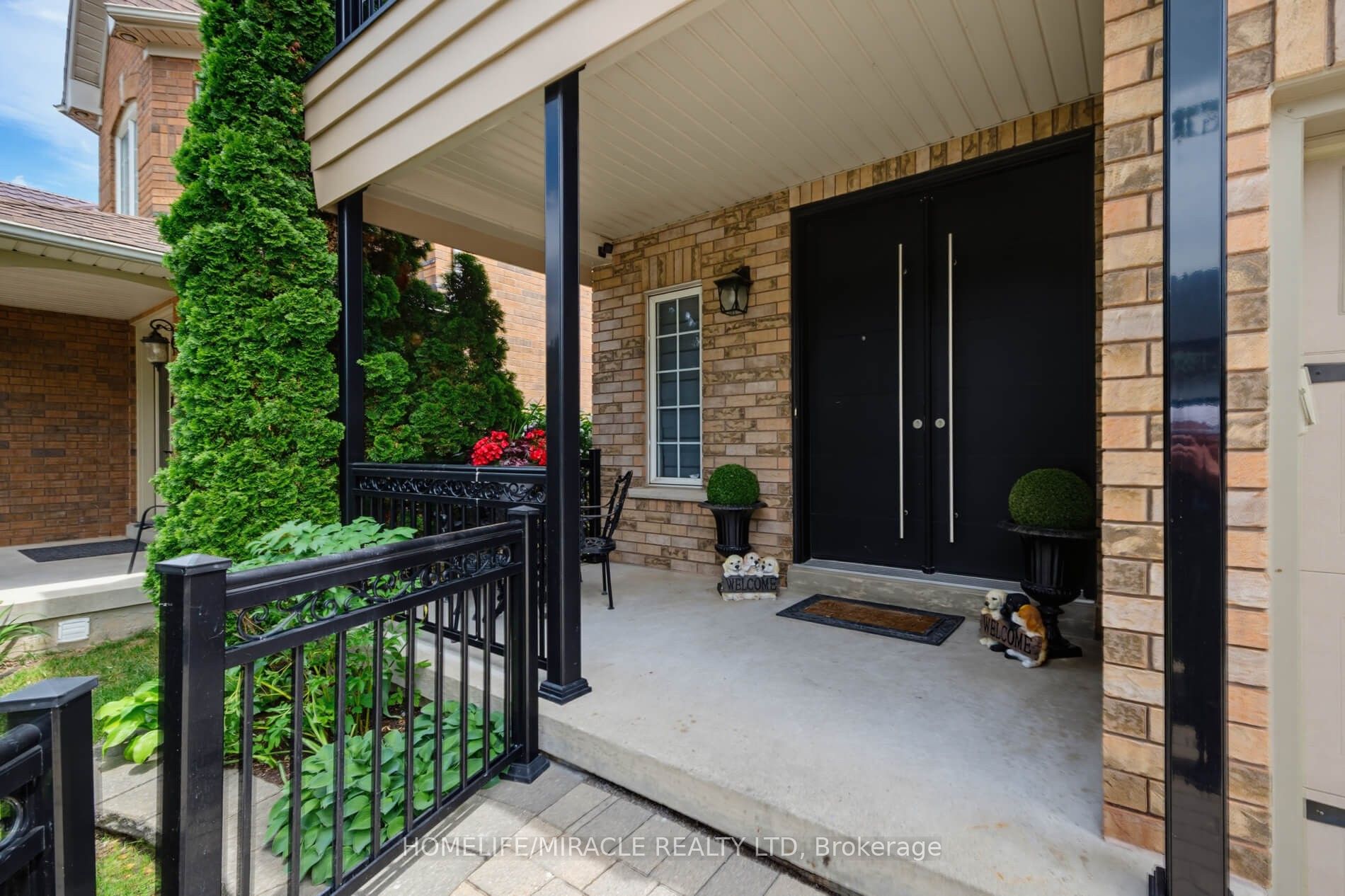 7350 Glamorgan Way, Mississauga, ON L5N 7Z3 photo 2