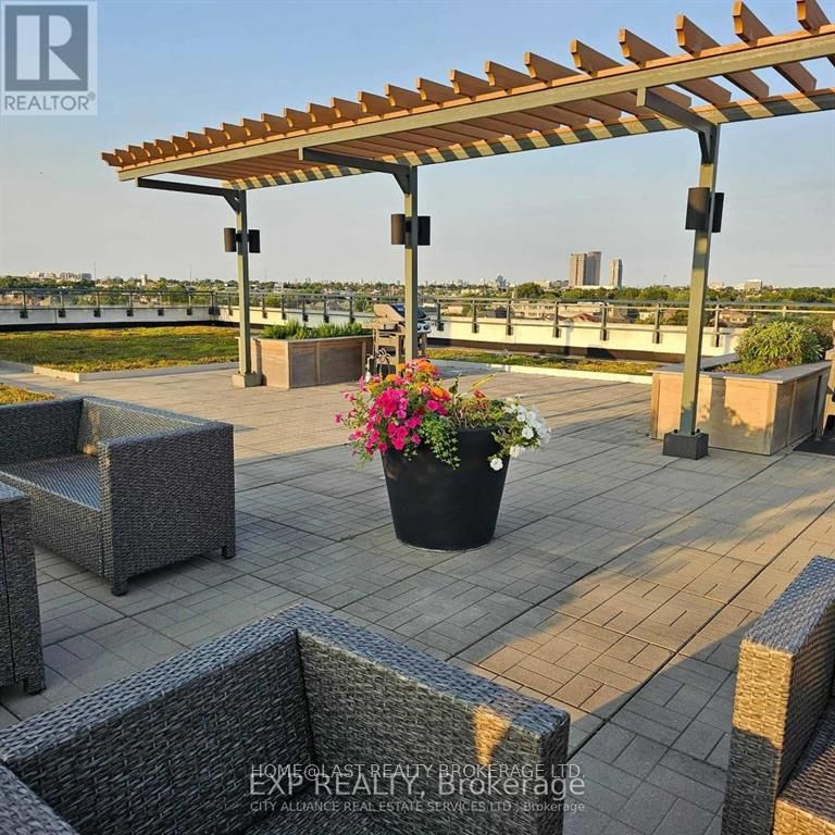 2522 Keele Street 513, Toronto, ON M6L 0A2 photo 3