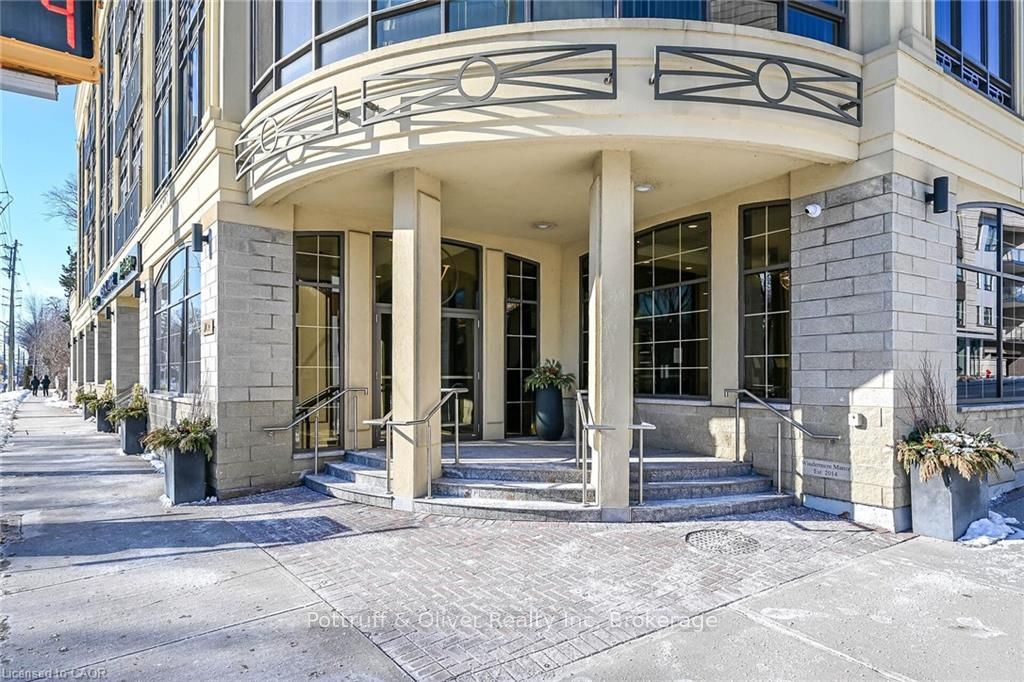 205 Lakeshore Road W 409, Oakville, ON L6K 0H8 photo 2