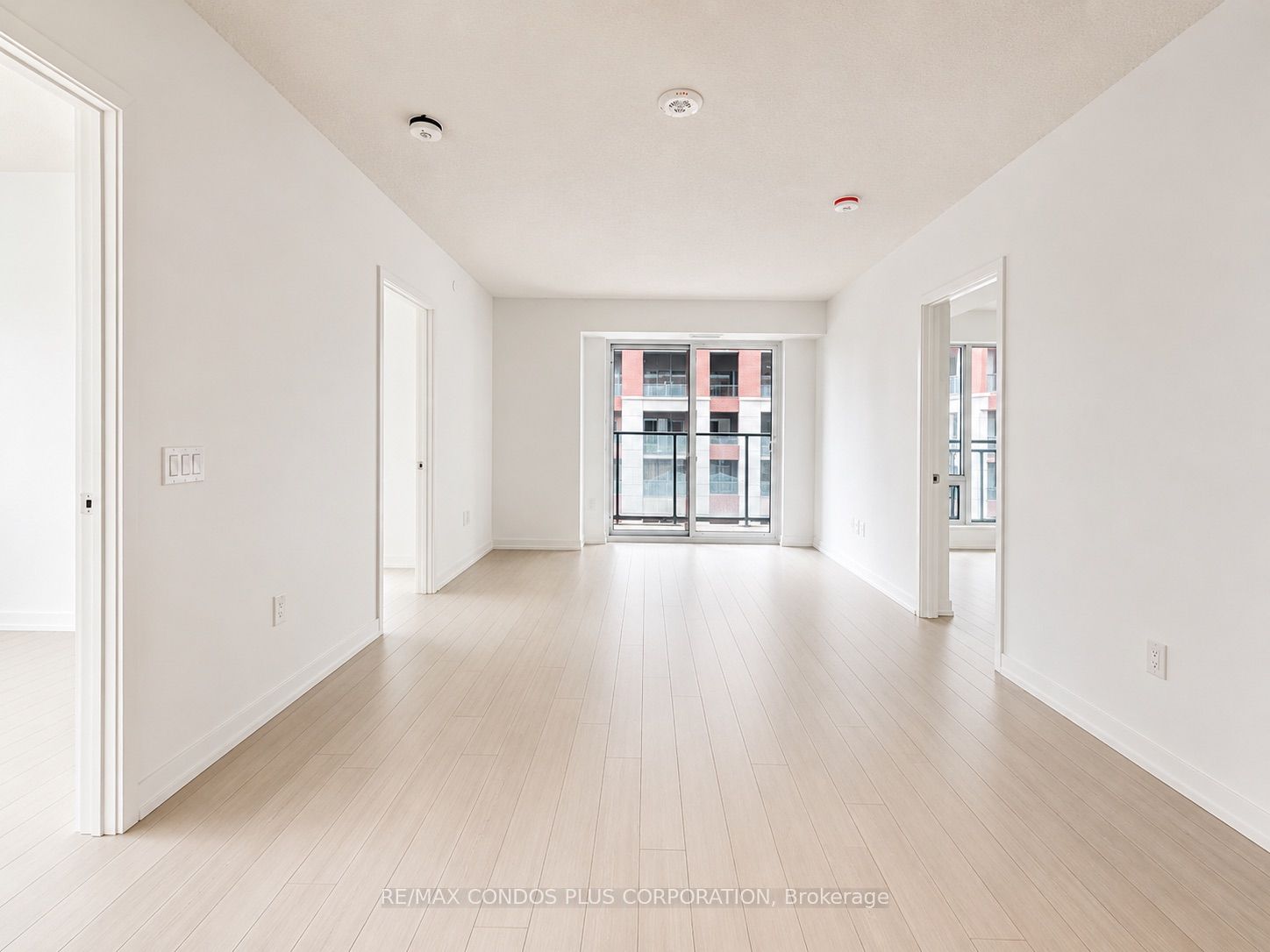 4010 Eglinton Avenue W 304, Toronto, ON M9A 0G5 photo 2