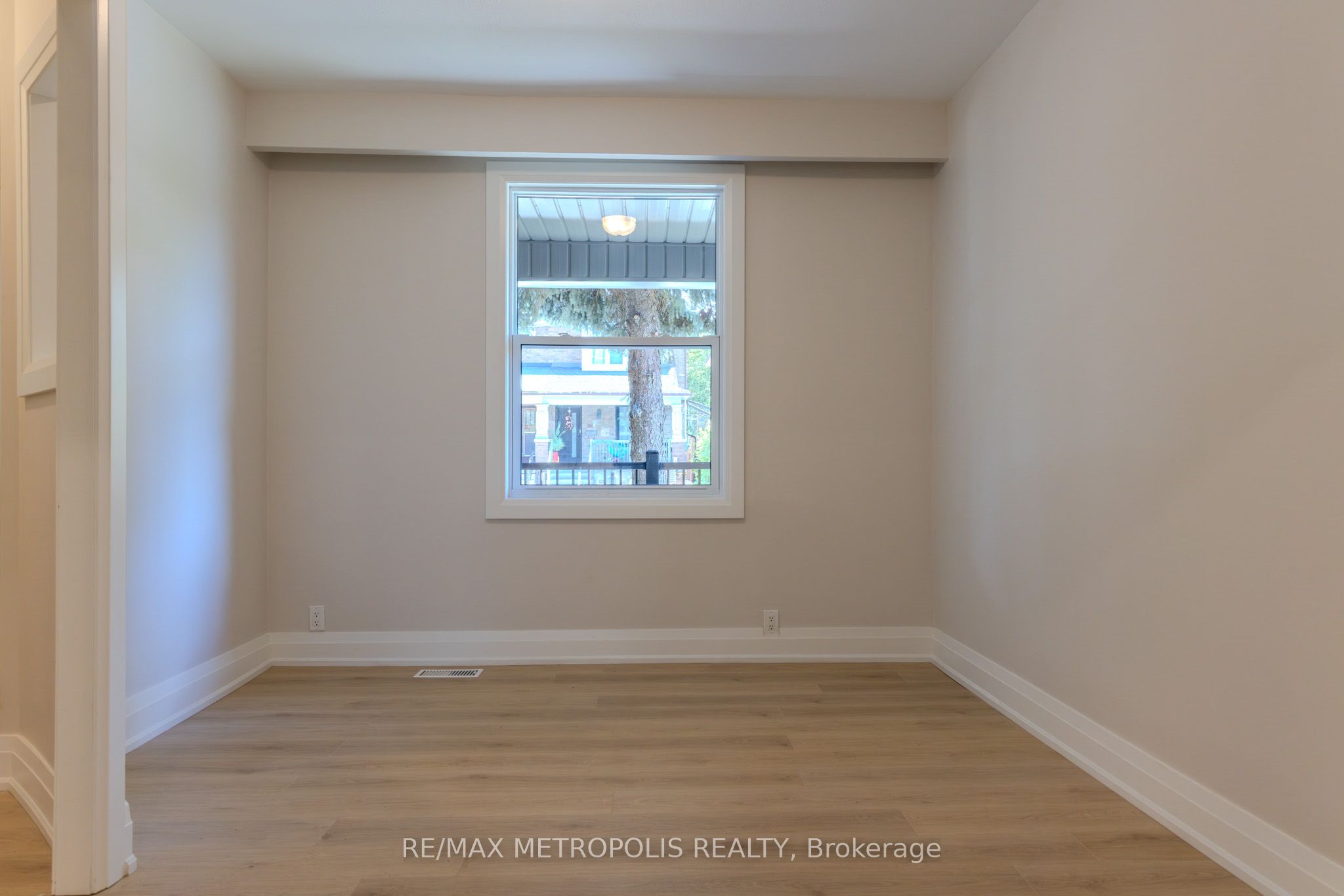 14 McRoberts Avenue, Toronto, ON M6E 4P4 photo 4