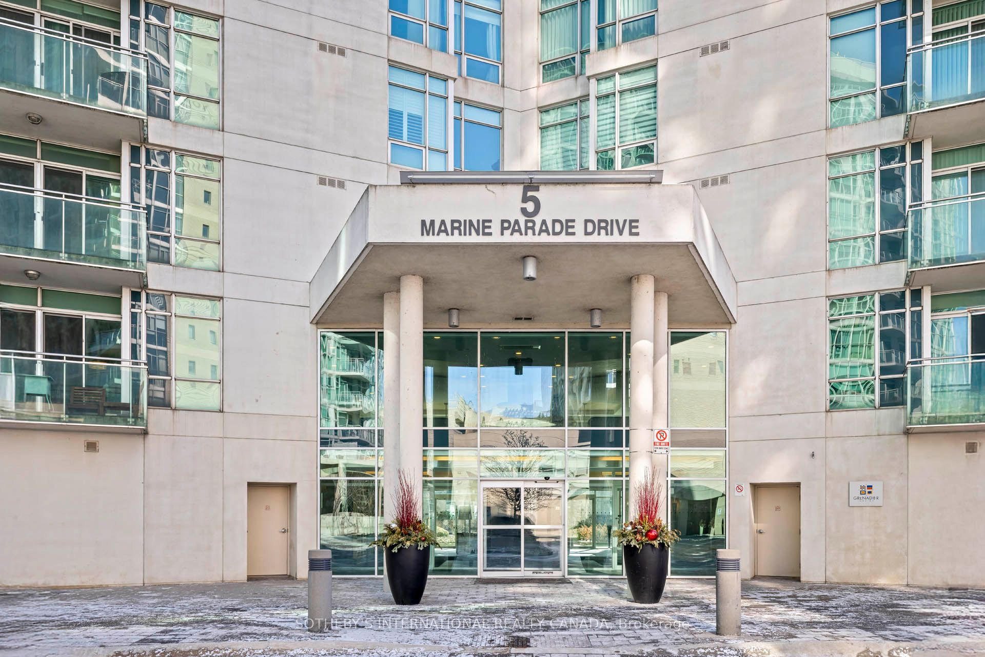 5 Marine Parade Drive 1013, Toronto, ON M8V 4B4 photo 4