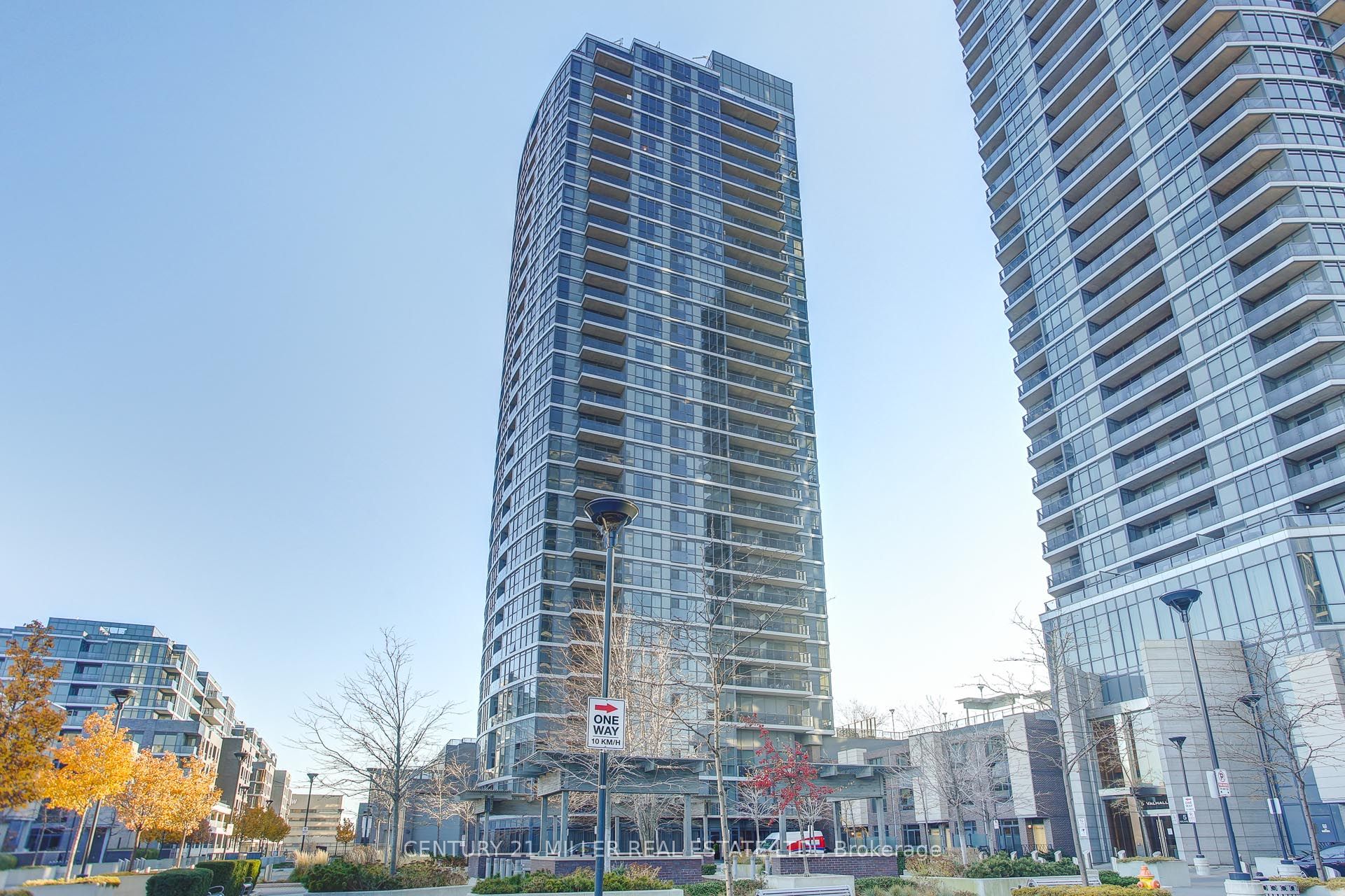 9 Valhalla Inn Road 505, Toronto, ON M9B 0B2