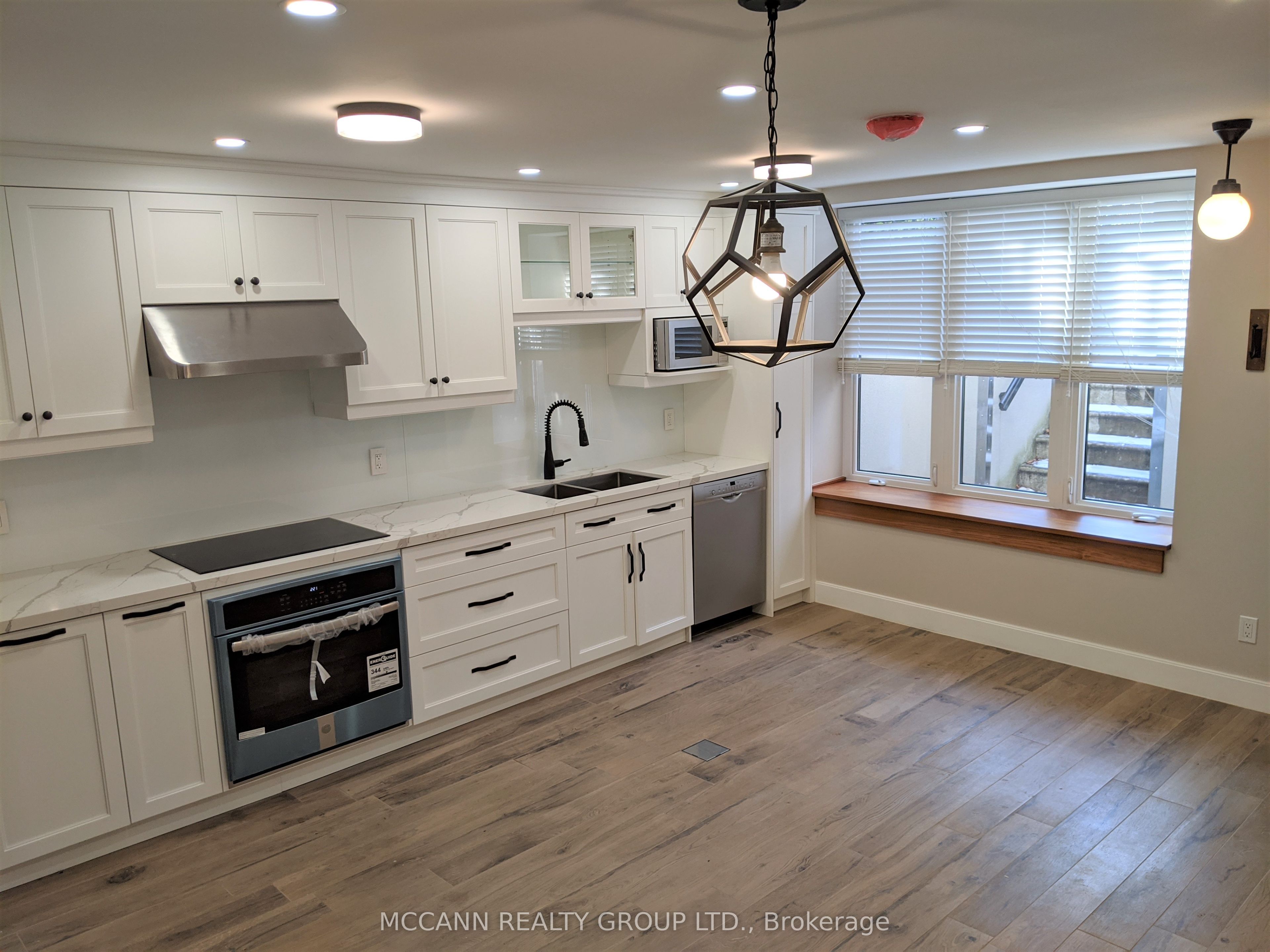 93 Dunn Avenue Unit 3, Toronto, ON M6K 2R8 photo 2