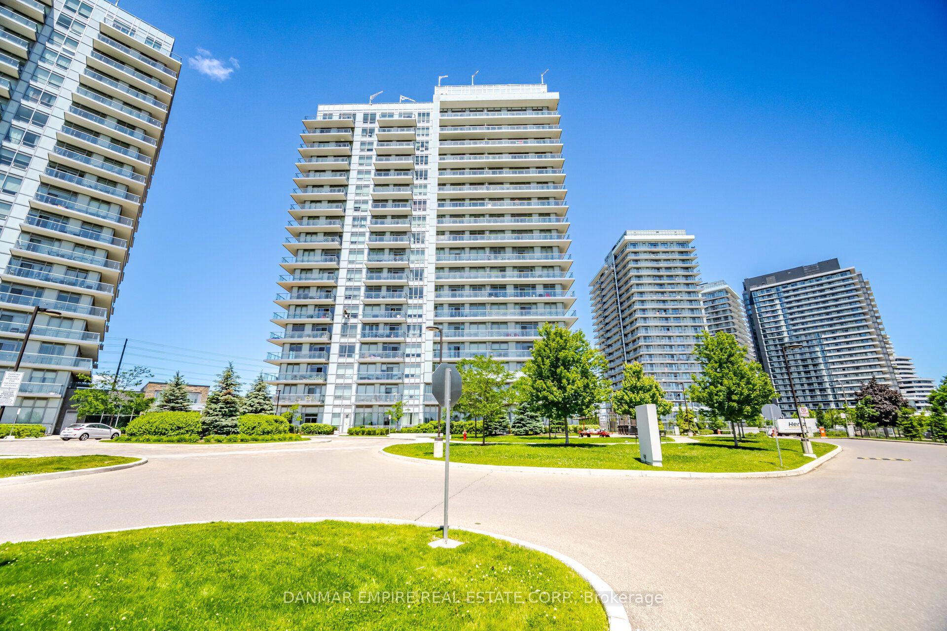 4699 Glen Erin Drive 310, Mississauga, ON L5M 2E5 photo 3