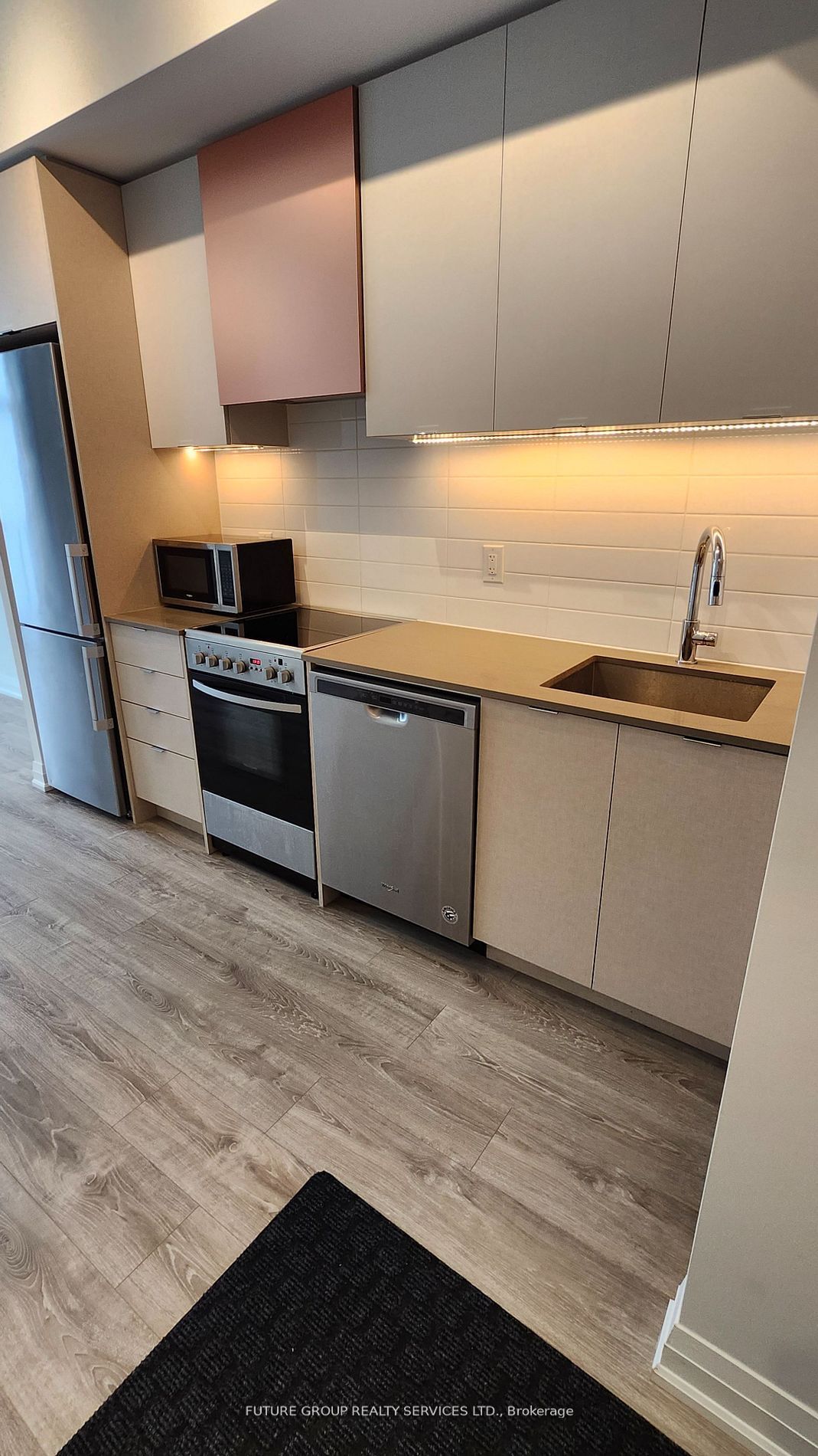 30 Gibbs Road 3303, Toronto, ON M9B 0E3 photo 4