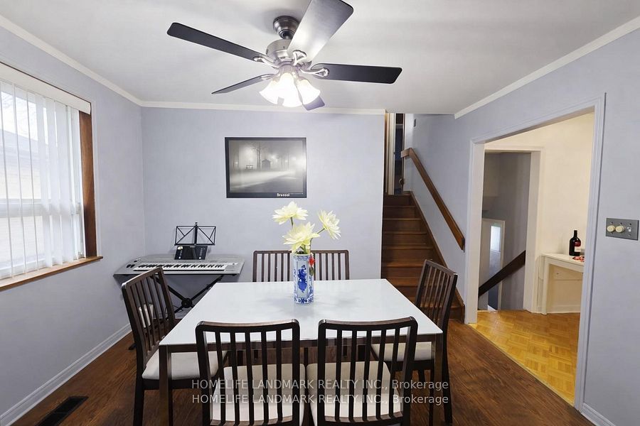7 Burtonwood Crescent, Toronto, ON M9V 3L9 photo 4