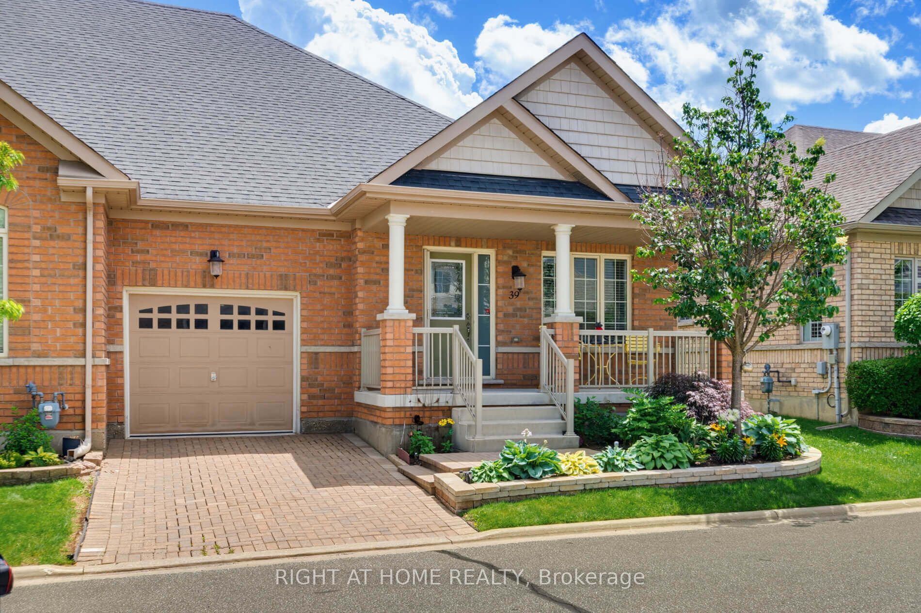 39 Lacorra Way, Brampton, ON L6R 3P2 photo 2