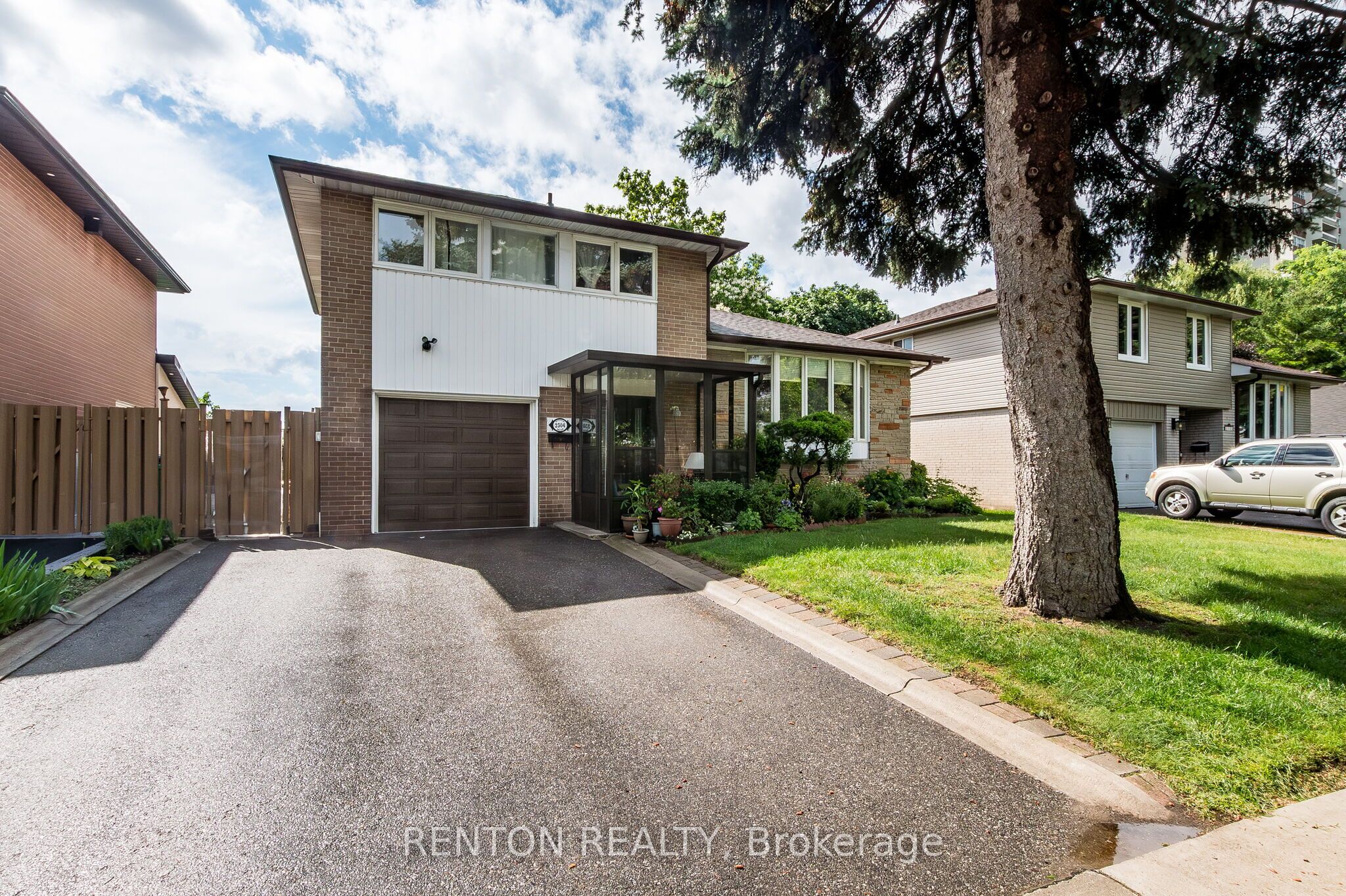 2304 Bonner Road, Mississauga, ON L5J 2C6