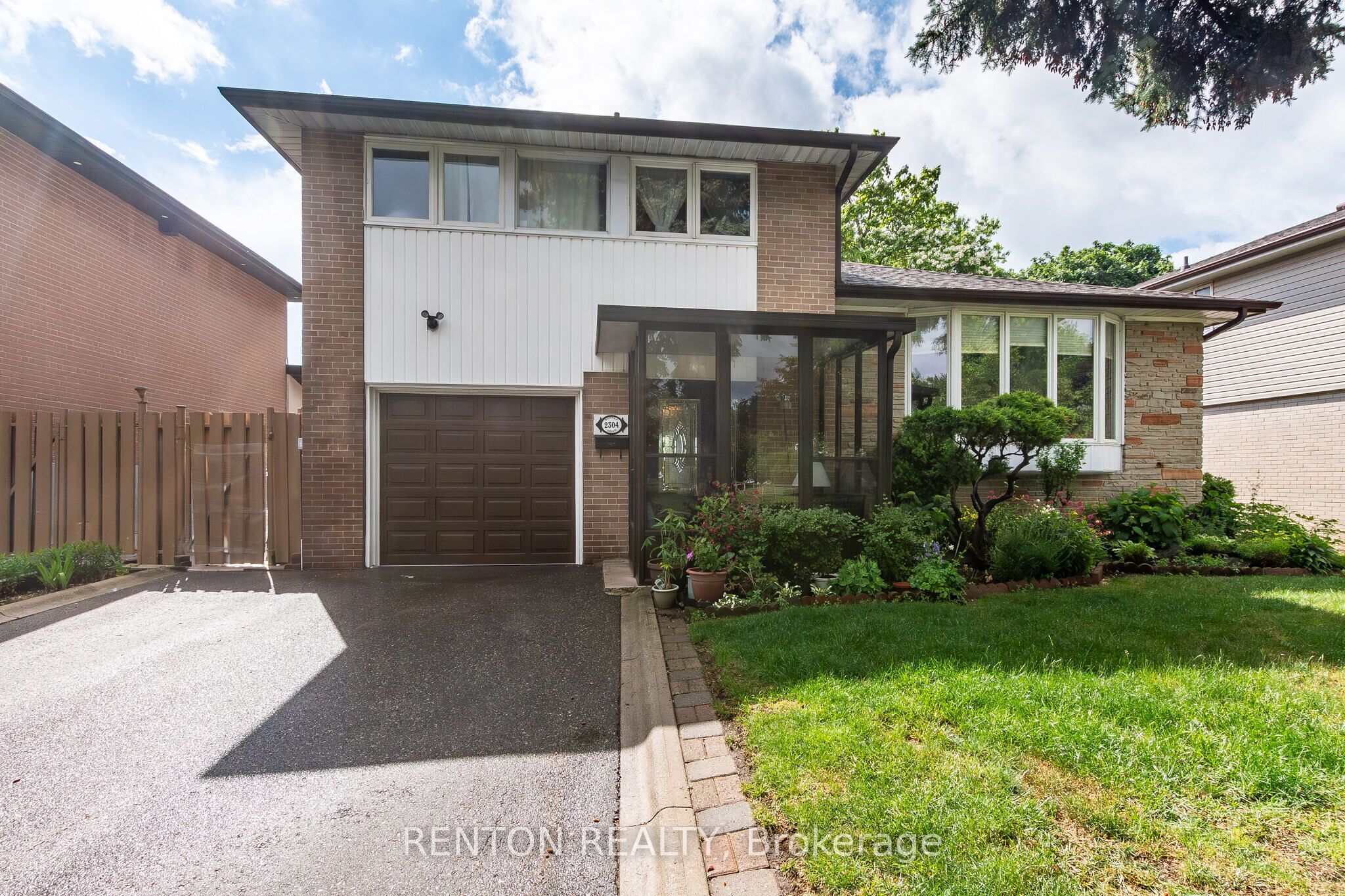 2304 Bonner Road, Mississauga, ON L5J 2C6 photo 2