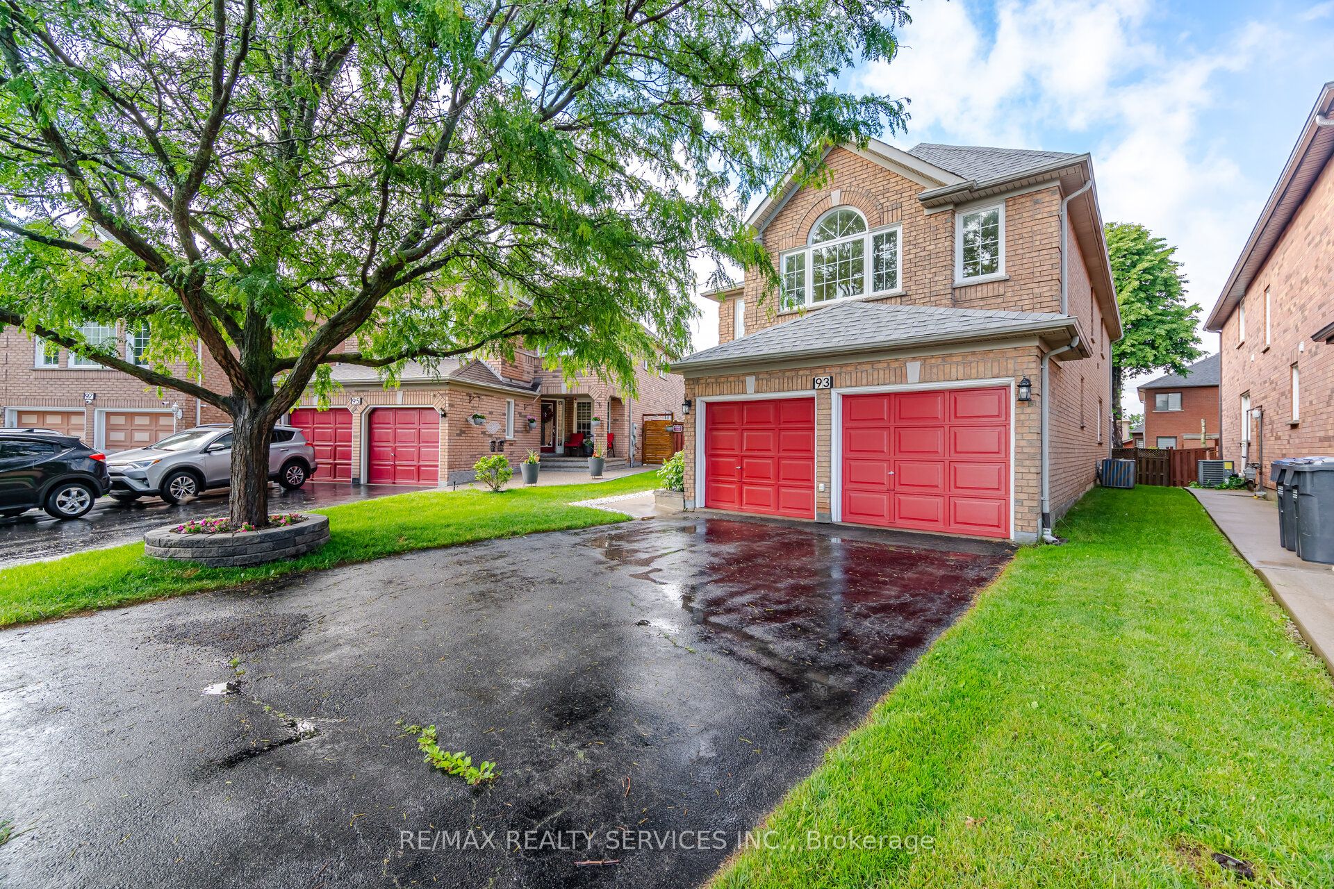 93 Seclusion Crescent, Brampton, ON L6R 1L1 photo 2