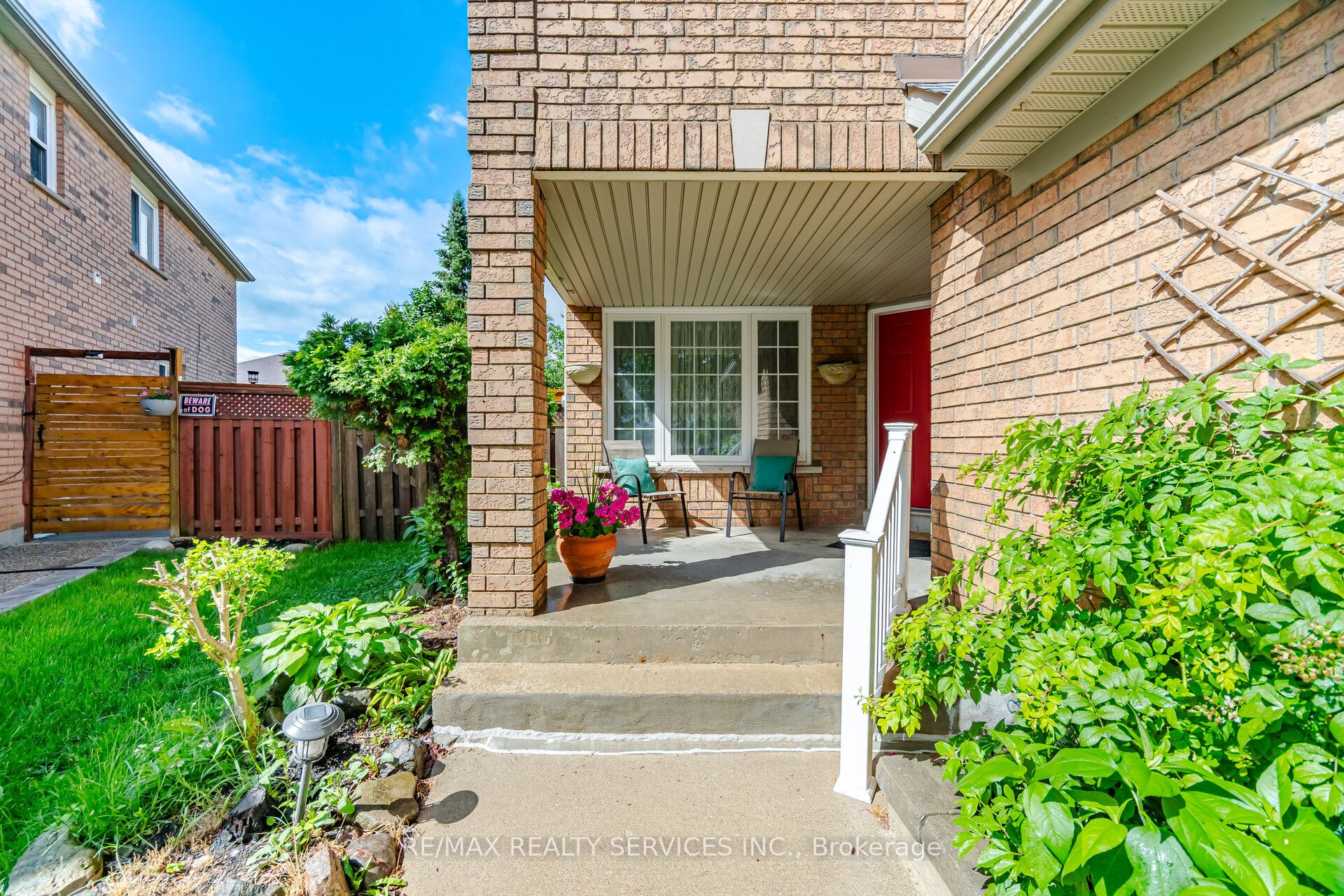 93 Seclusion Crescent, Brampton, ON L6R 1L1 photo 3
