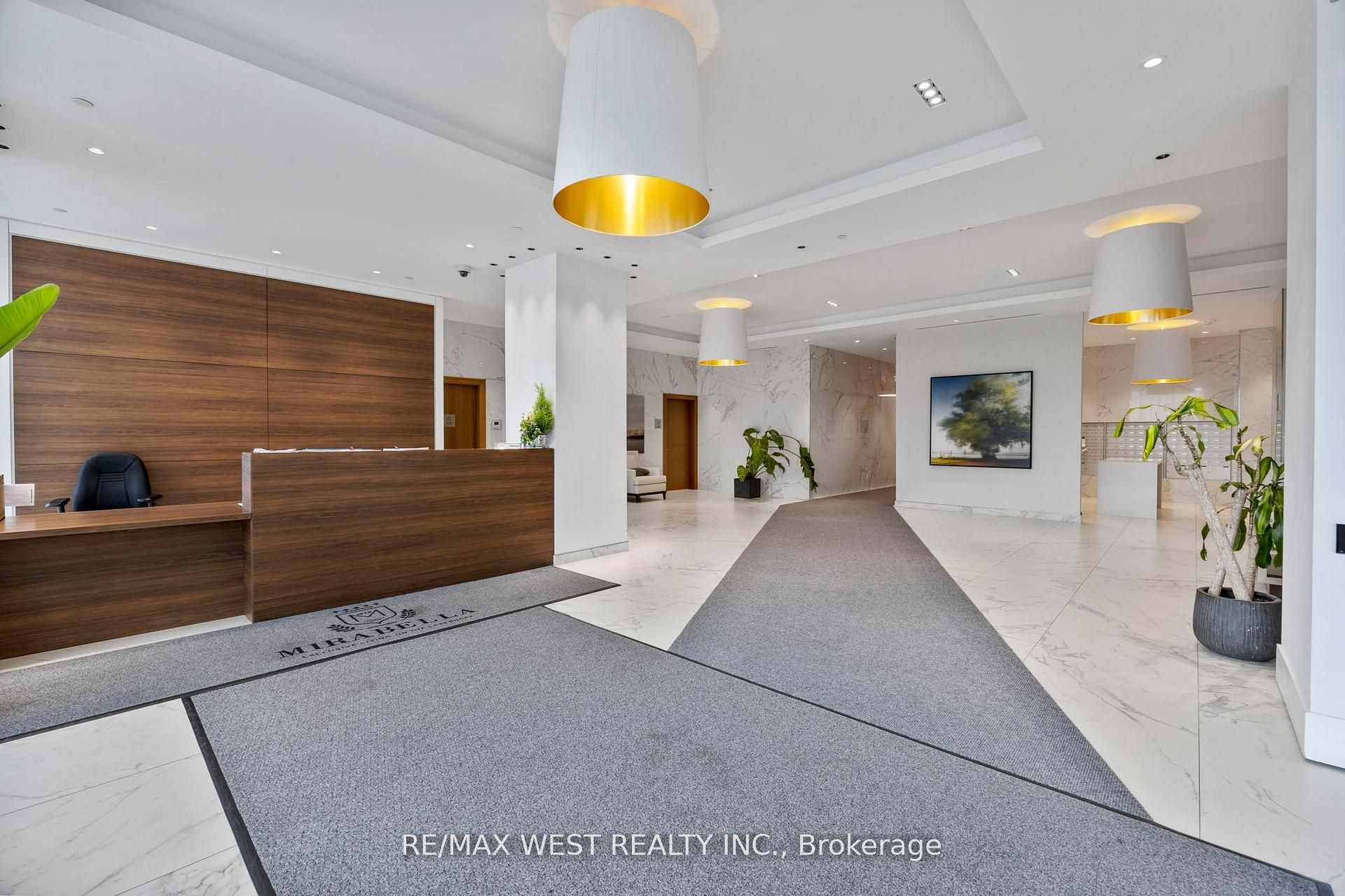 1928 Lake Shore Boulevard W 3902, Toronto, ON M6S 0B1 photo 2