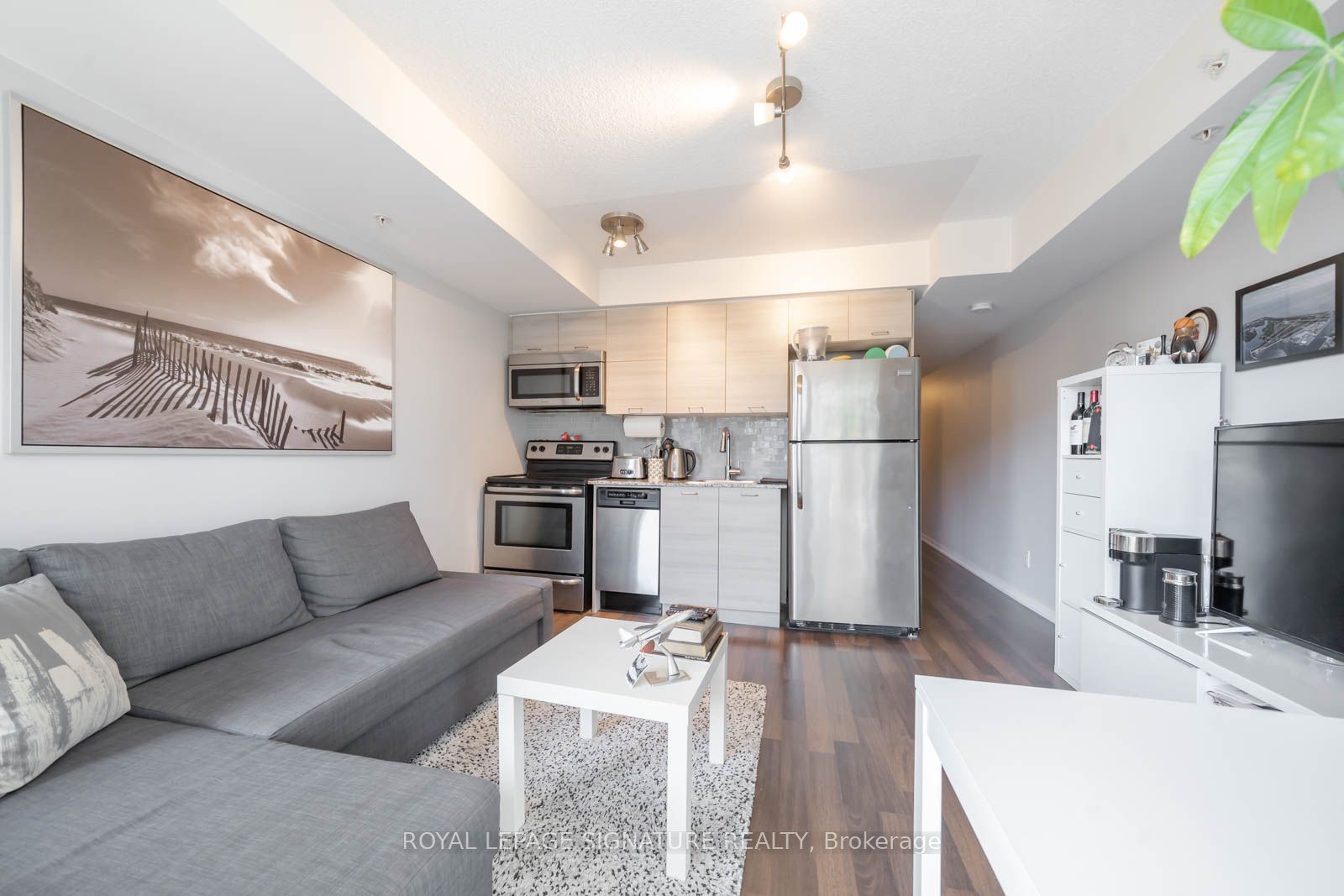 20 Joe Shuster Way 1208, Toronto, ON M6K 0A3 photo 3