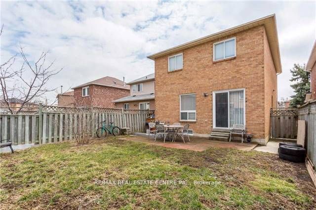 22 Matterdale Avenue BSMT, Brampton, ON L6Y 4J6 photo 2