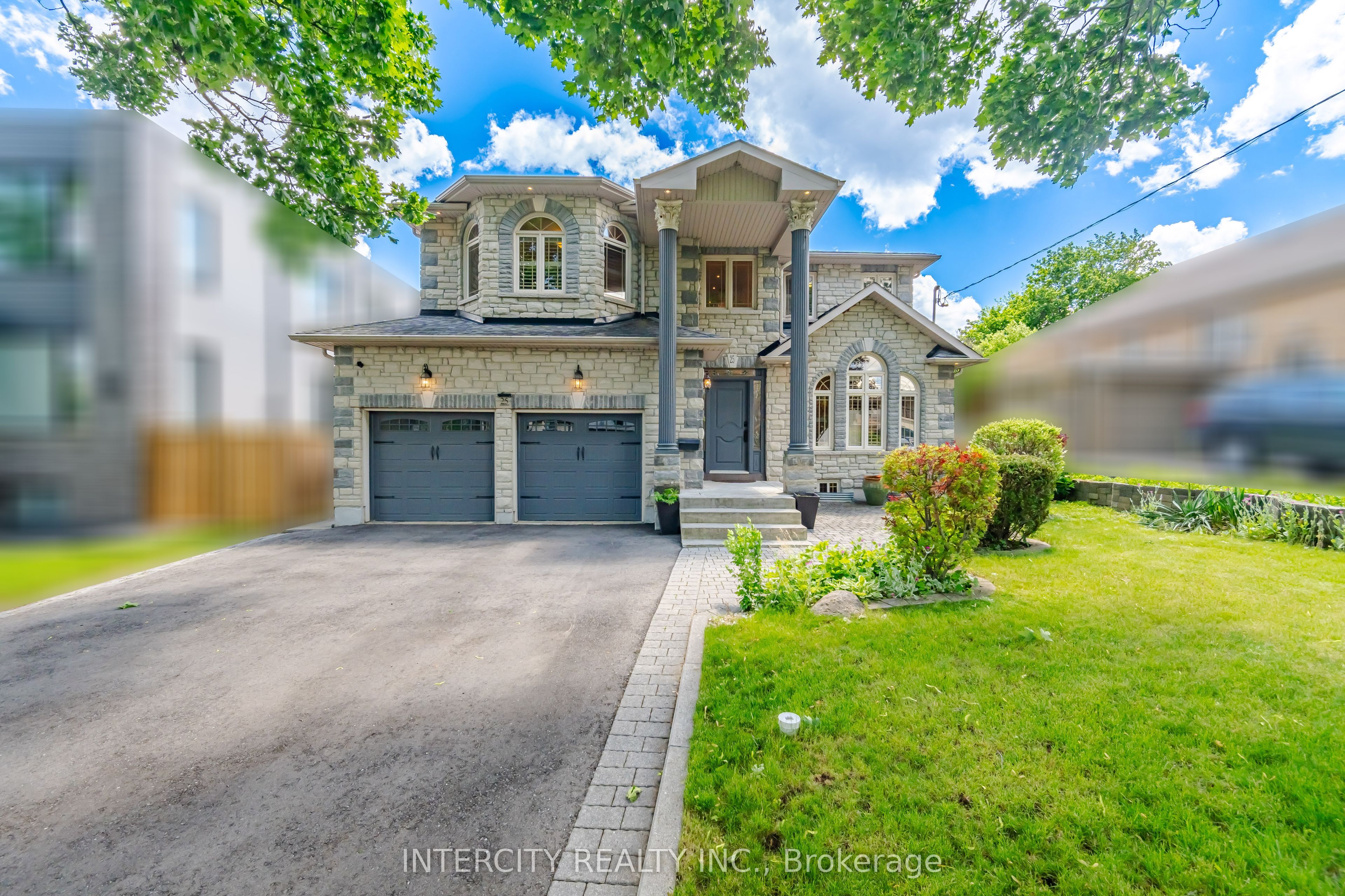 25 Lockheed Boulevard, Toronto, ON M9P 2H5 photo 2