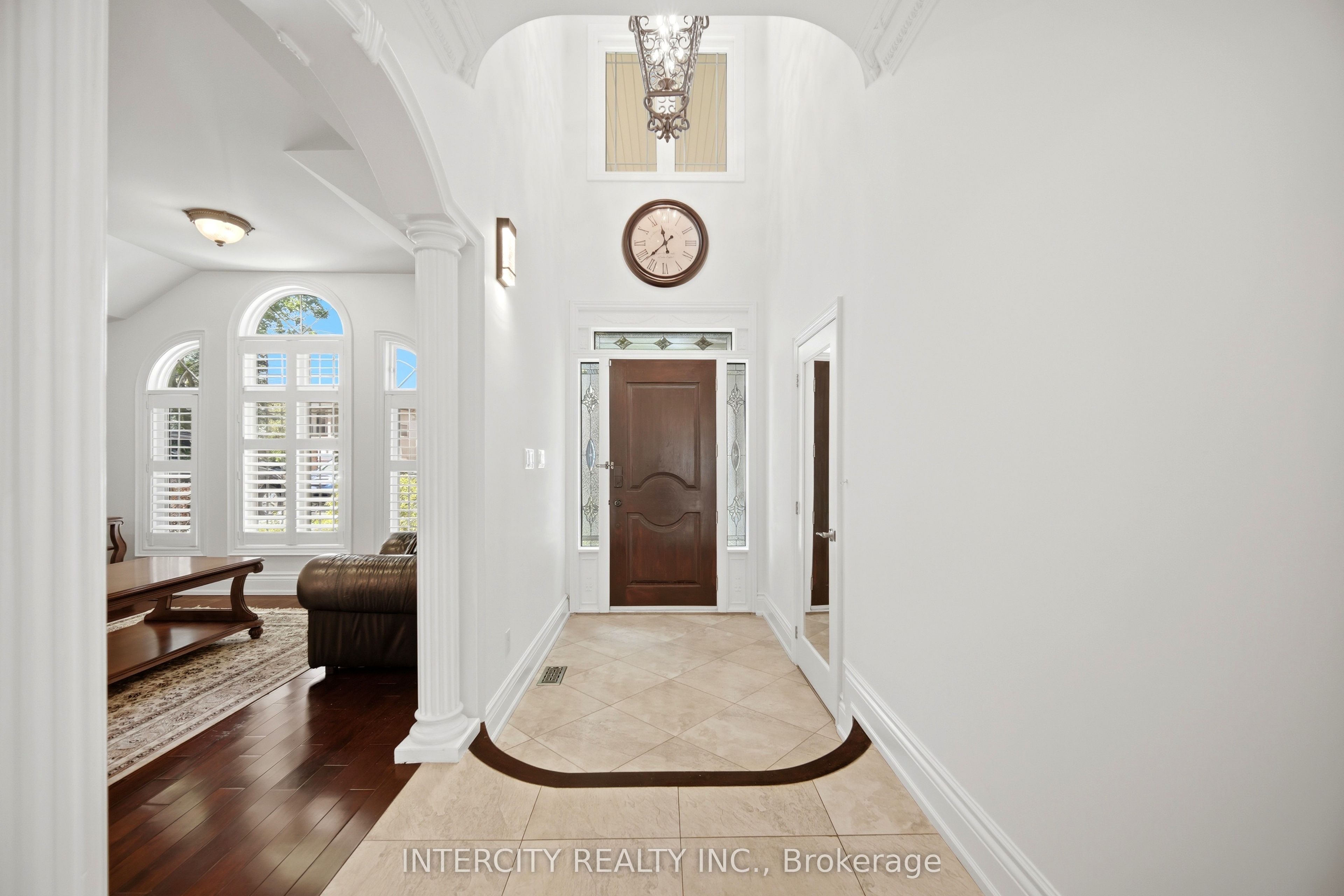 25 Lockheed Boulevard, Toronto, ON M9P 2H5 photo 3