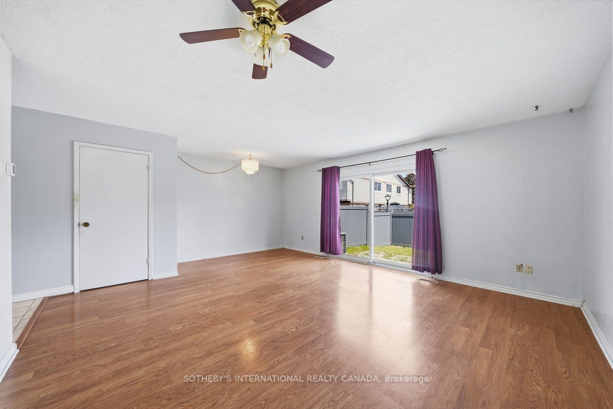 120 Falconer Drive 34, Mississauga, ON L5N 1P5 photo 5