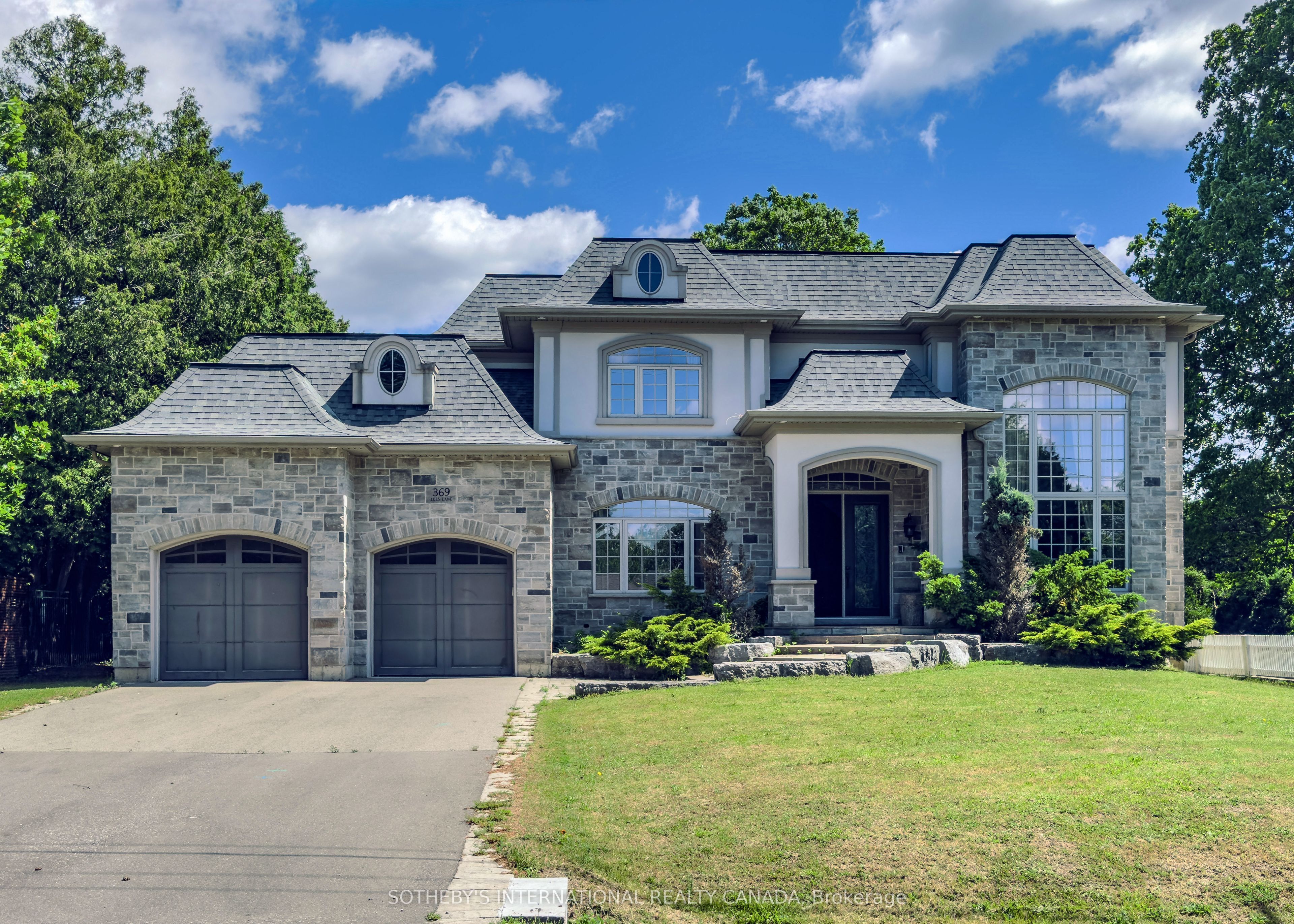 369 Lees Lane, Oakville, ON L6L 4S4 photo 3