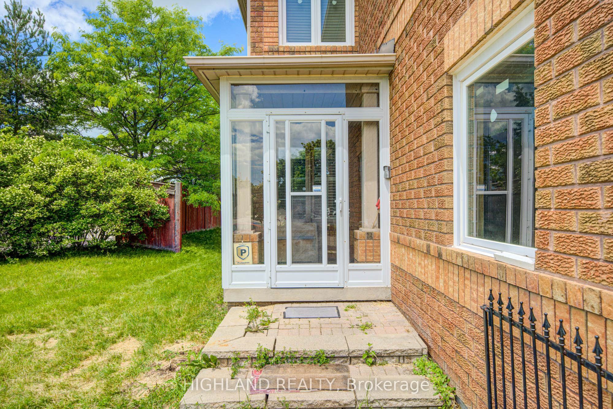 5327 Landsborough Avenue Upper Level, Mississauga, ON L5R 3X1 photo 3