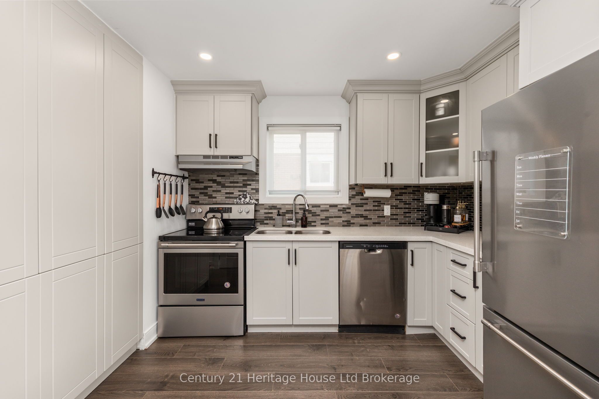 9 San Vito Way, Toronto, ON M3L 2G7 photo 4