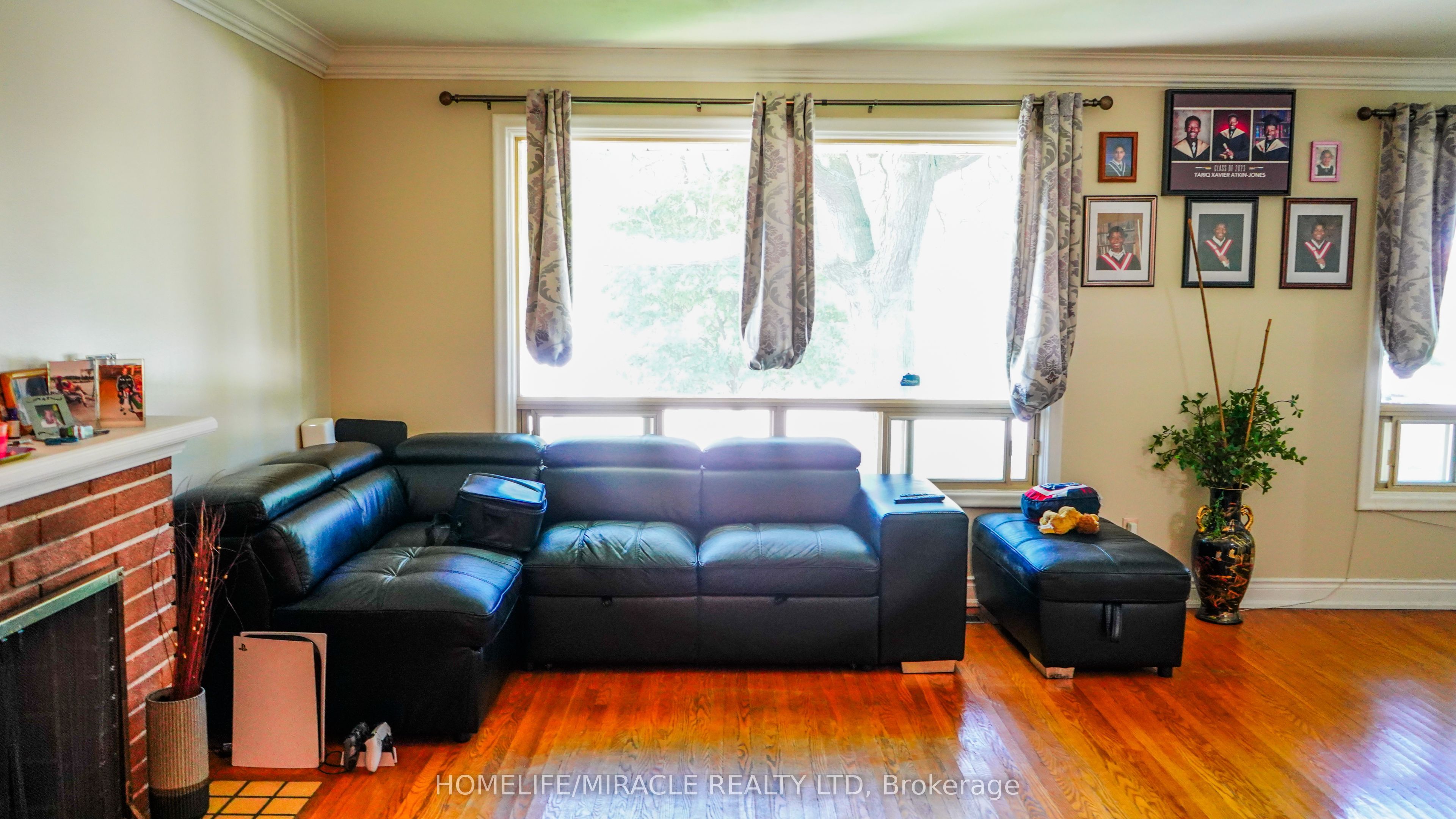 19 Amberwood Road, Toronto, ON M9B 5S4 photo 3
