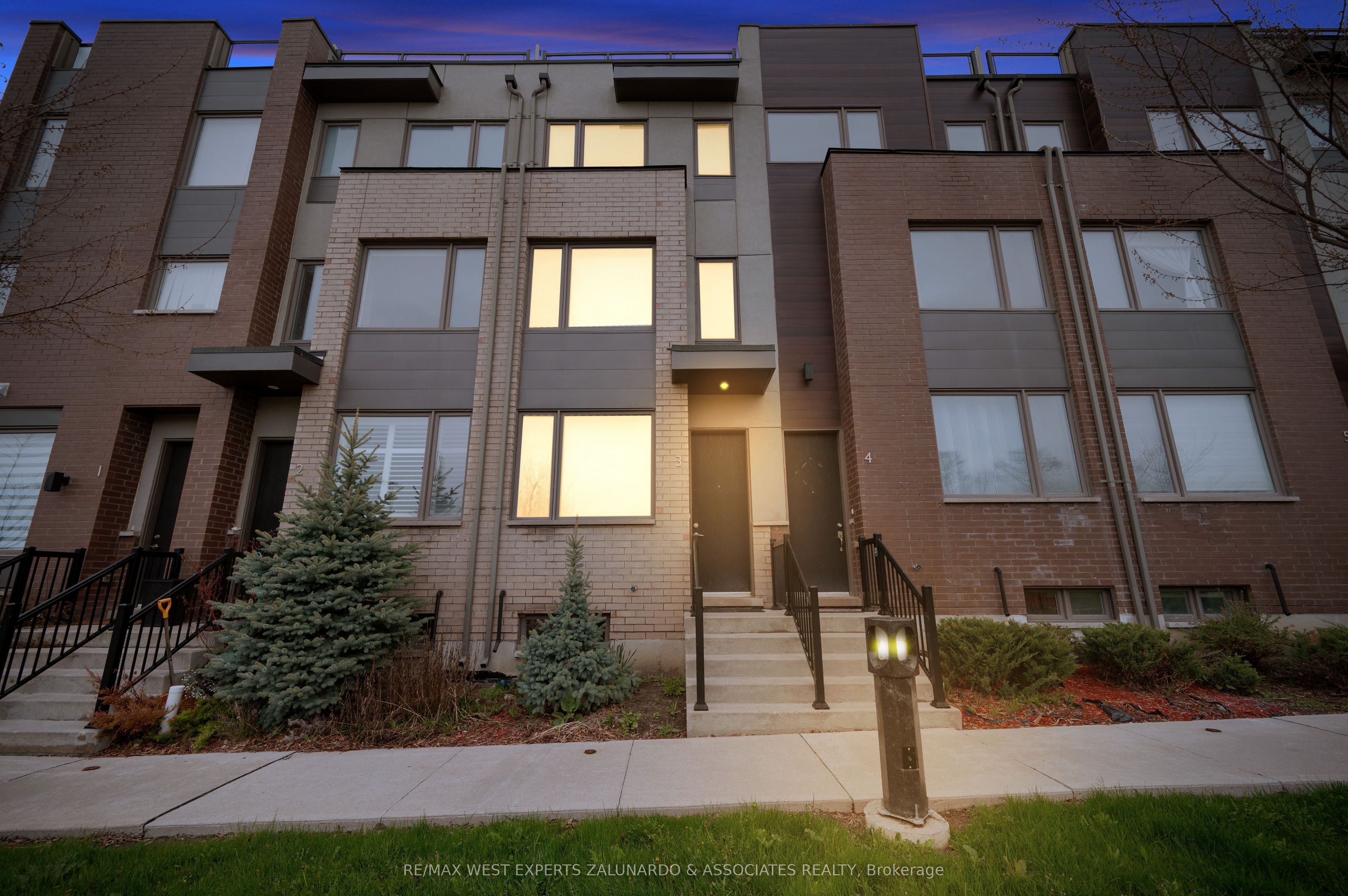 120 Frederick Tisdale Drive 3, Toronto, ON M3K 0A8 photo 2