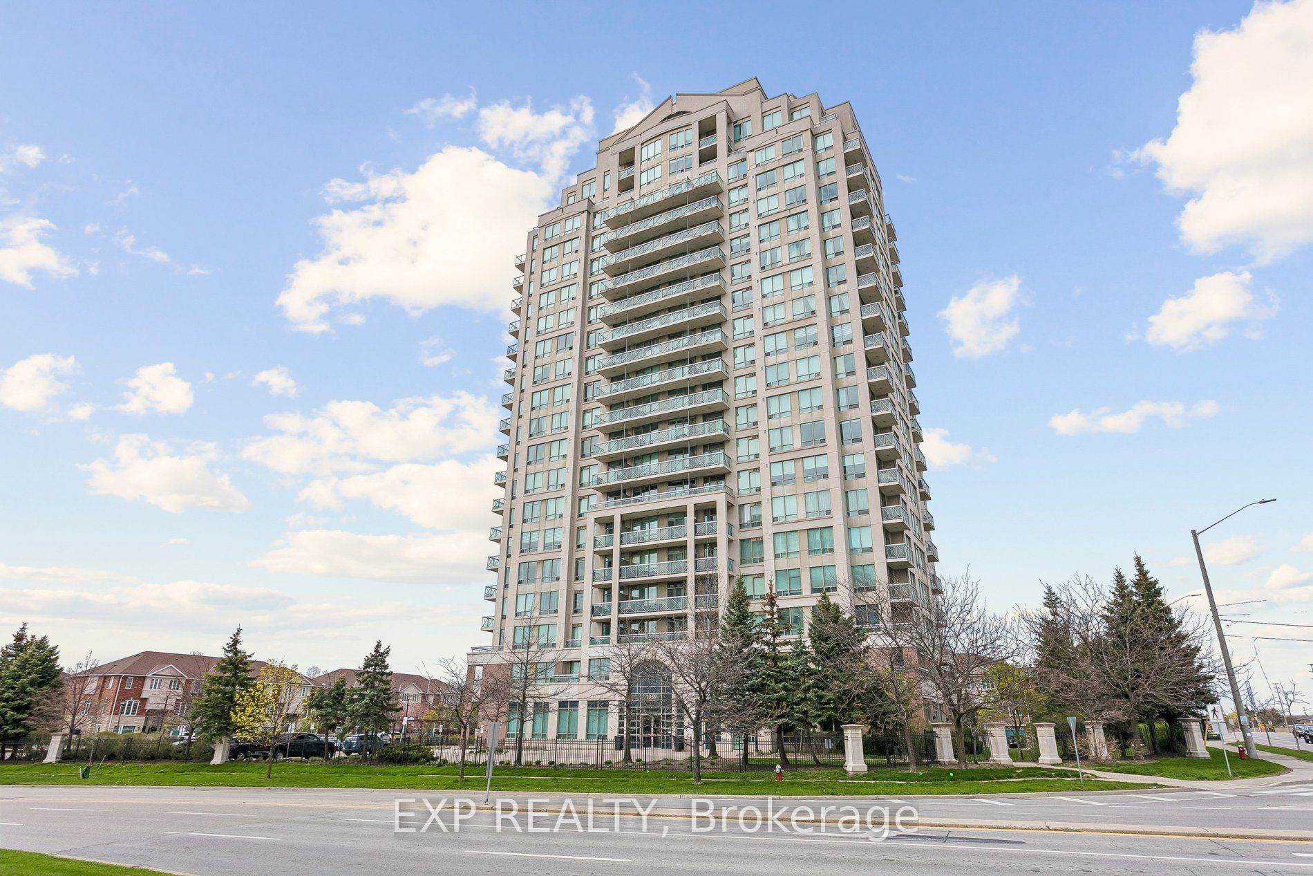 1359 Rathburn Road E 1406, Mississauga, ON L4W 5P7 photo 2