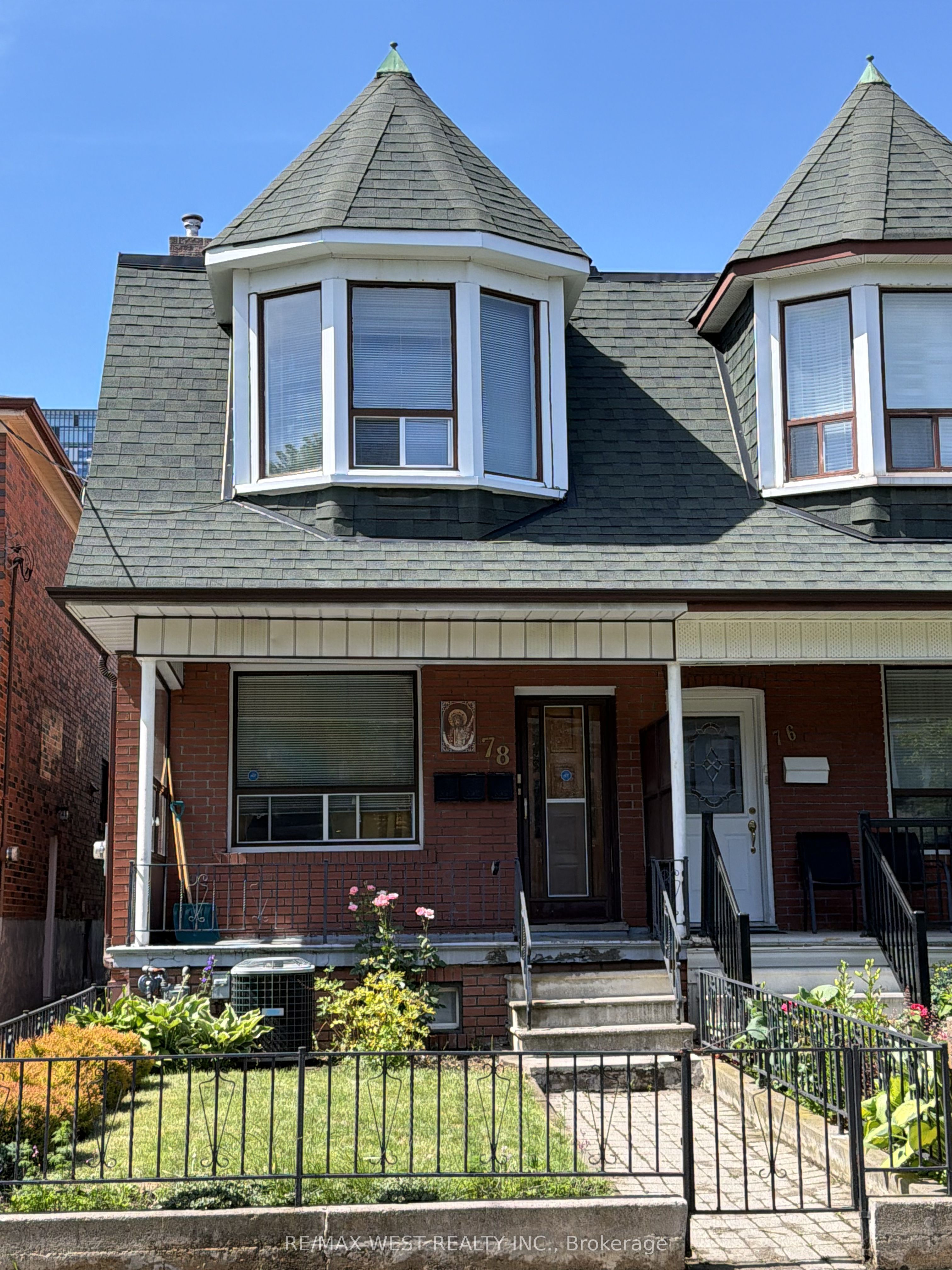 78 Millicent Street Upper, Toronto, ON M6H 1W4