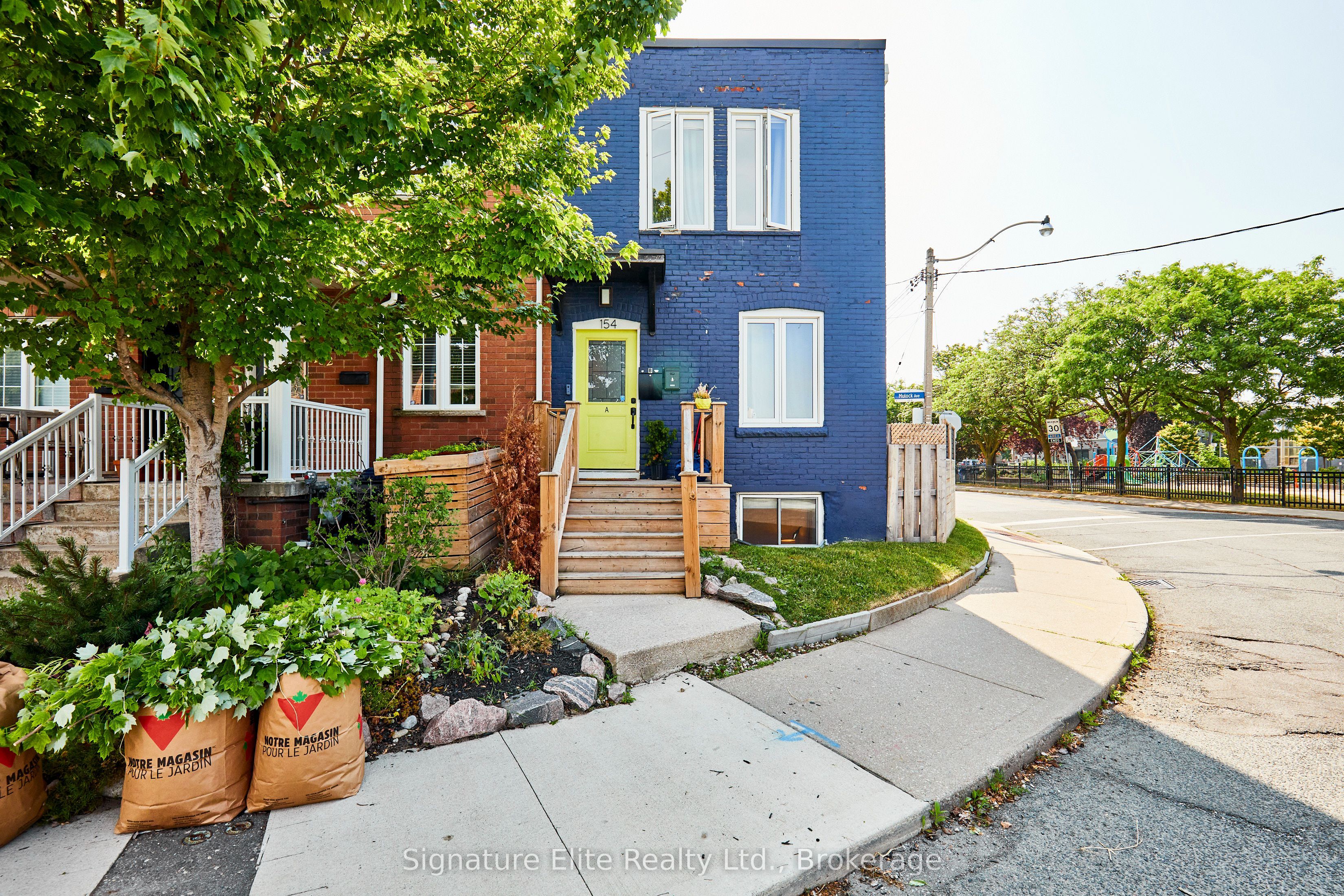 154 Mulock Avenue, Toronto, ON M6N 3C6