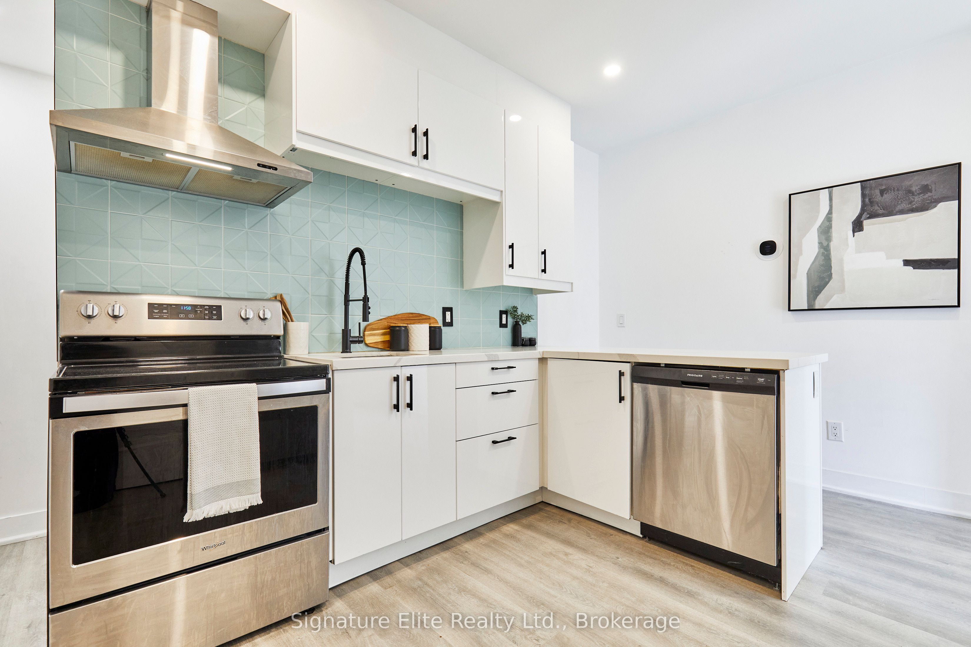 154 Mulock Avenue, Toronto, ON M6N 3C6 photo 3