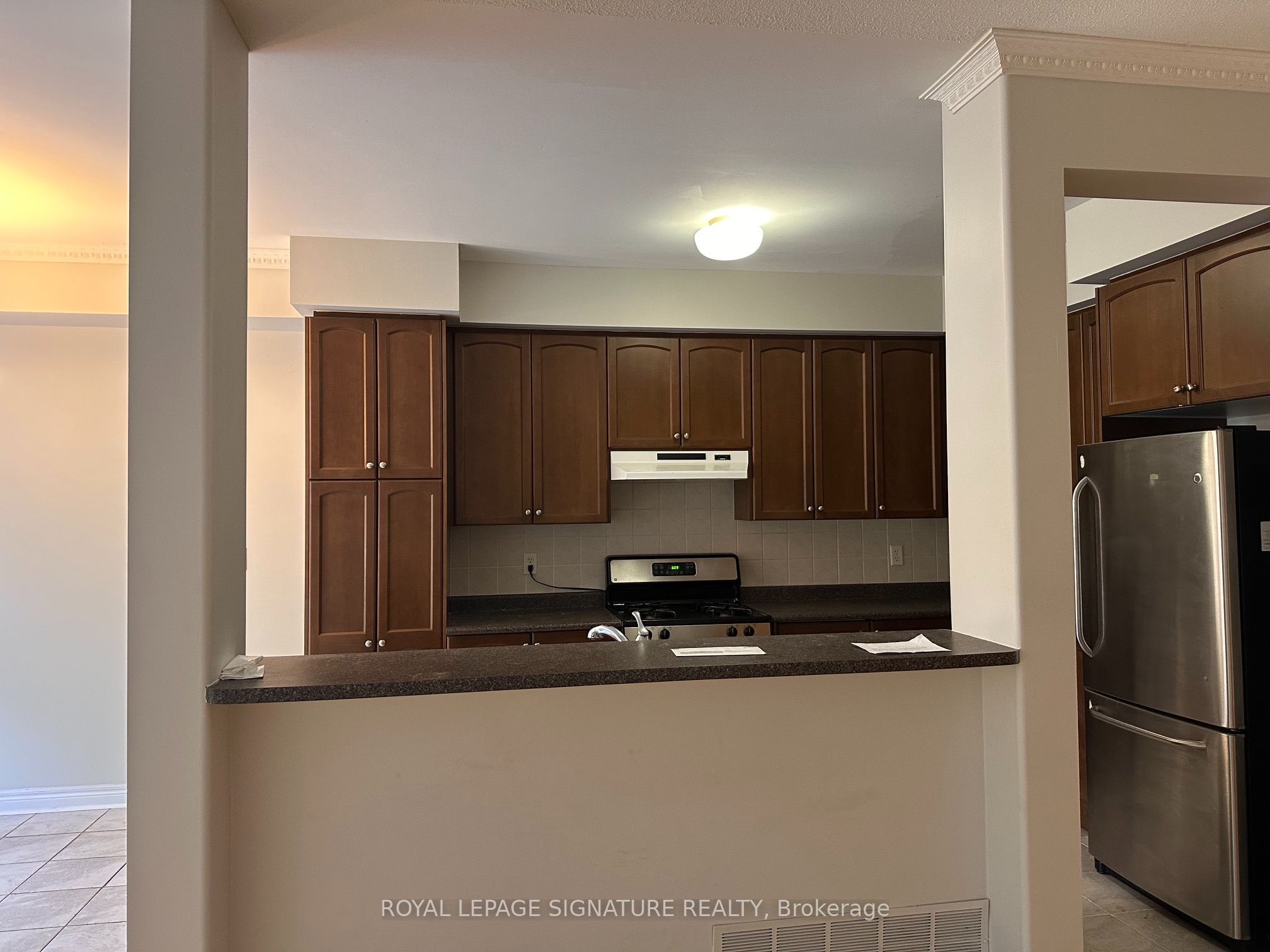 2295 Rochester Circle S 10, Oakville, ON L6M 5C9 photo 5