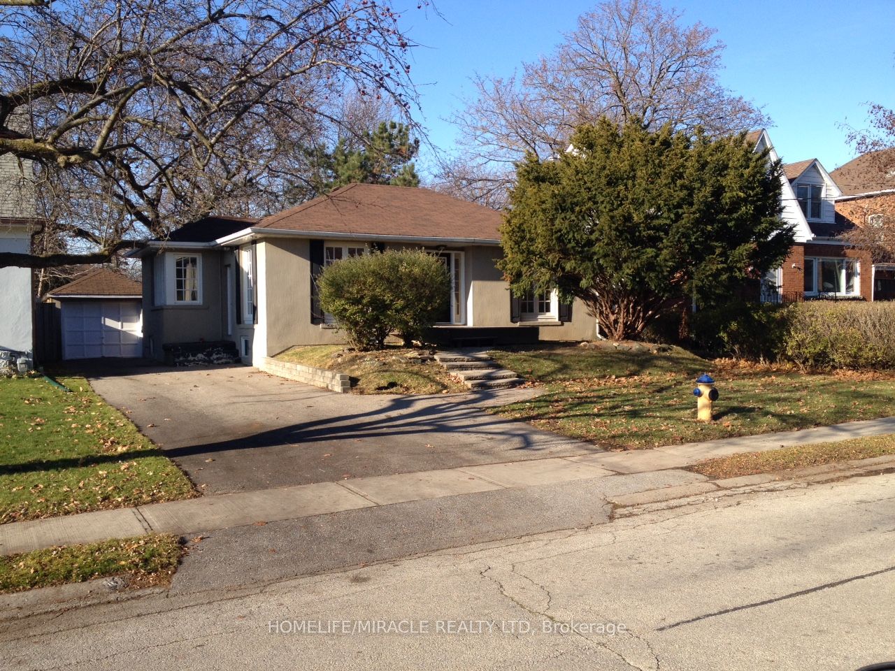 40 Thirty Seventh Street, Toronto, ON M8W 3L6 photo 2