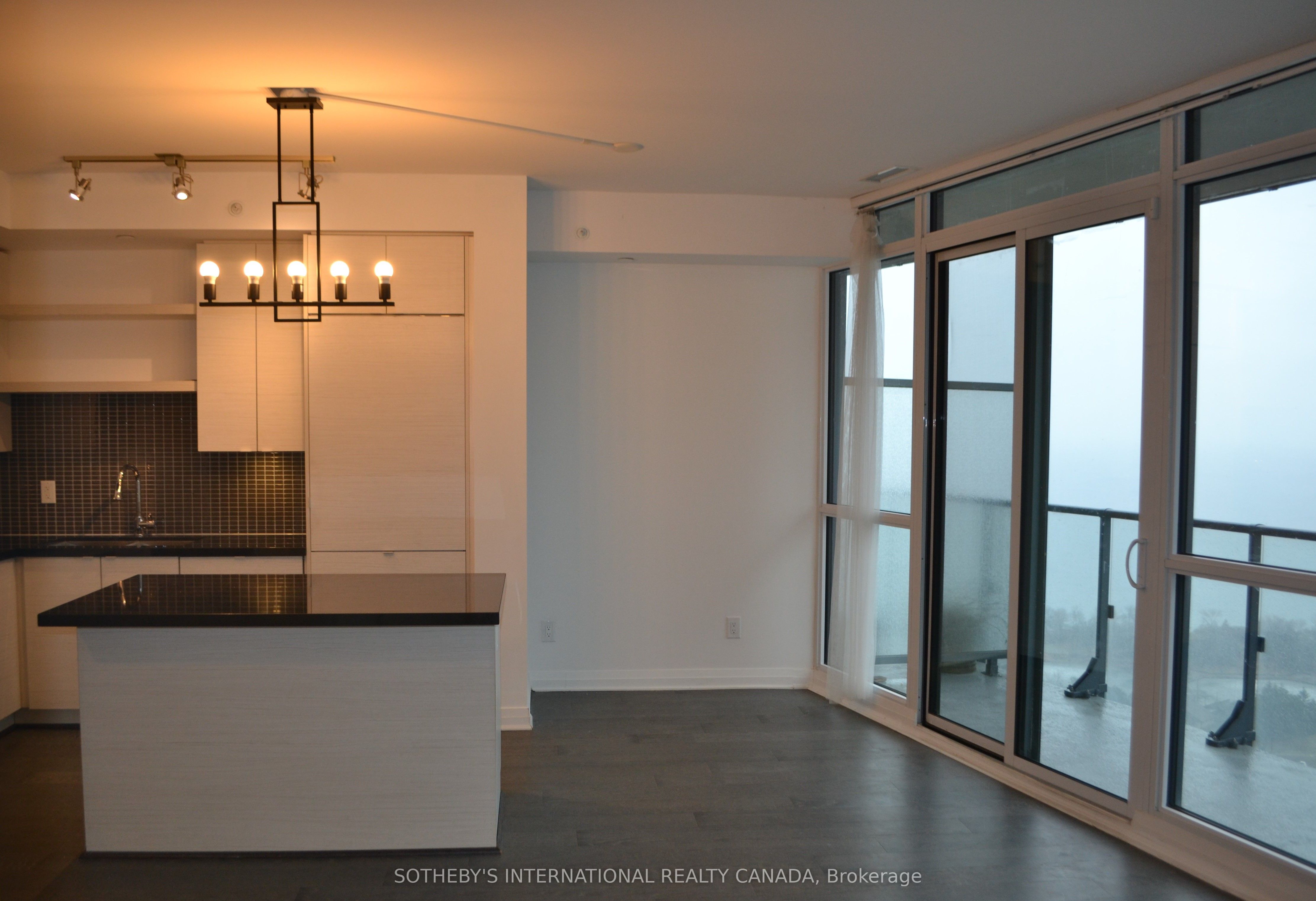 59 Annie Craig Drive 2705, Toronto, ON M8V 0C4 photo 4