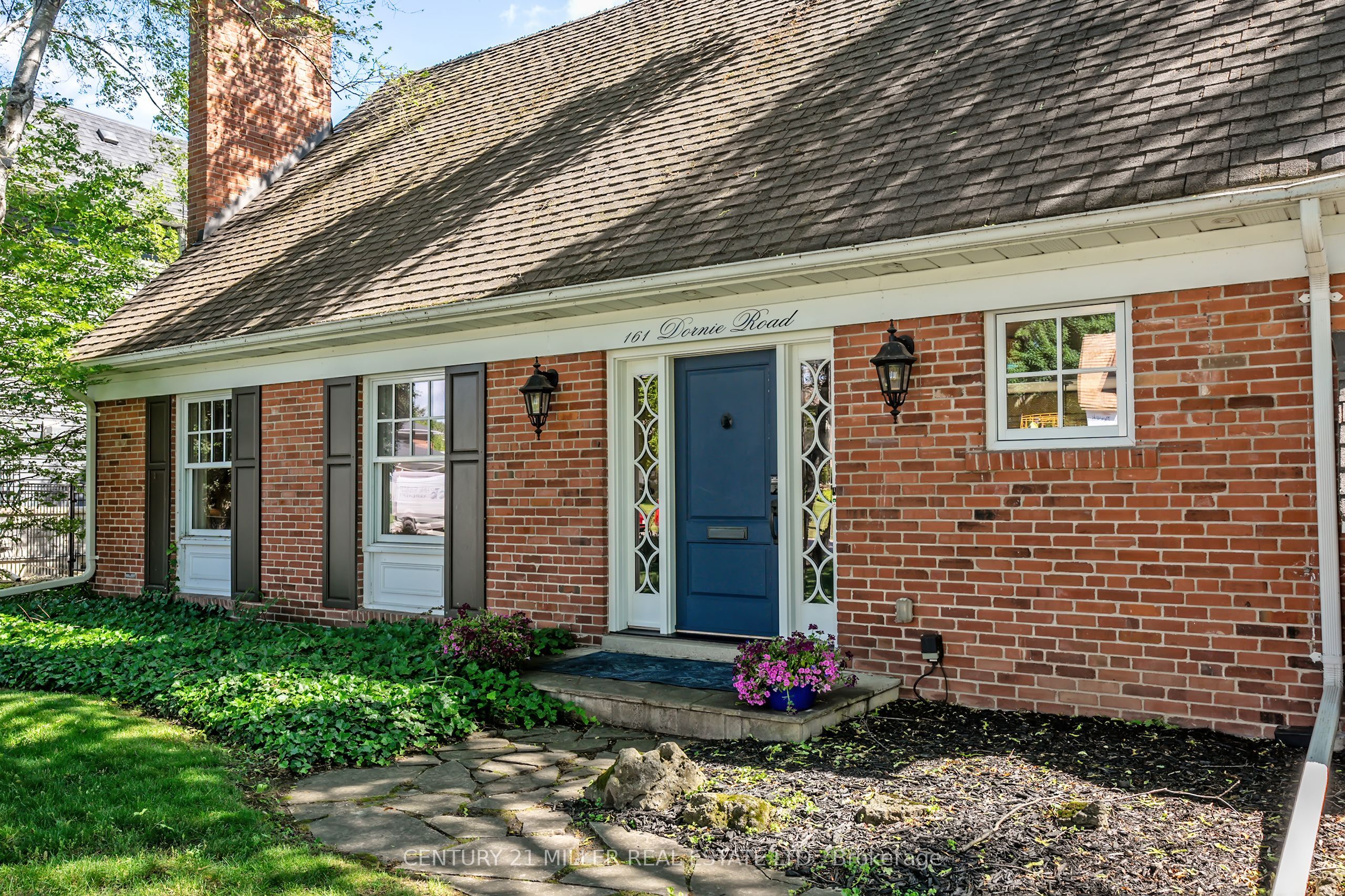 161 Dornie Road, Oakville, ON L6J 4N7 photo 3