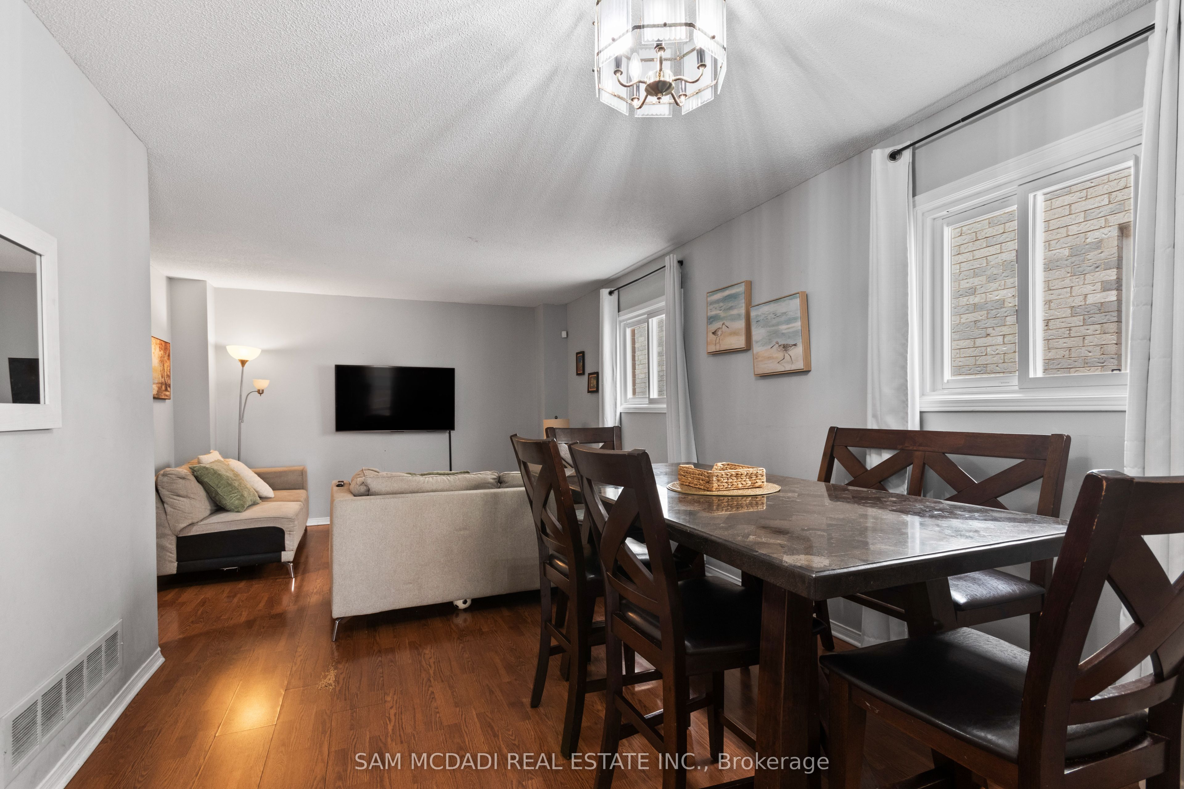 3182 Shadetree Drive, Mississauga, ON L5N 6P4 photo 4